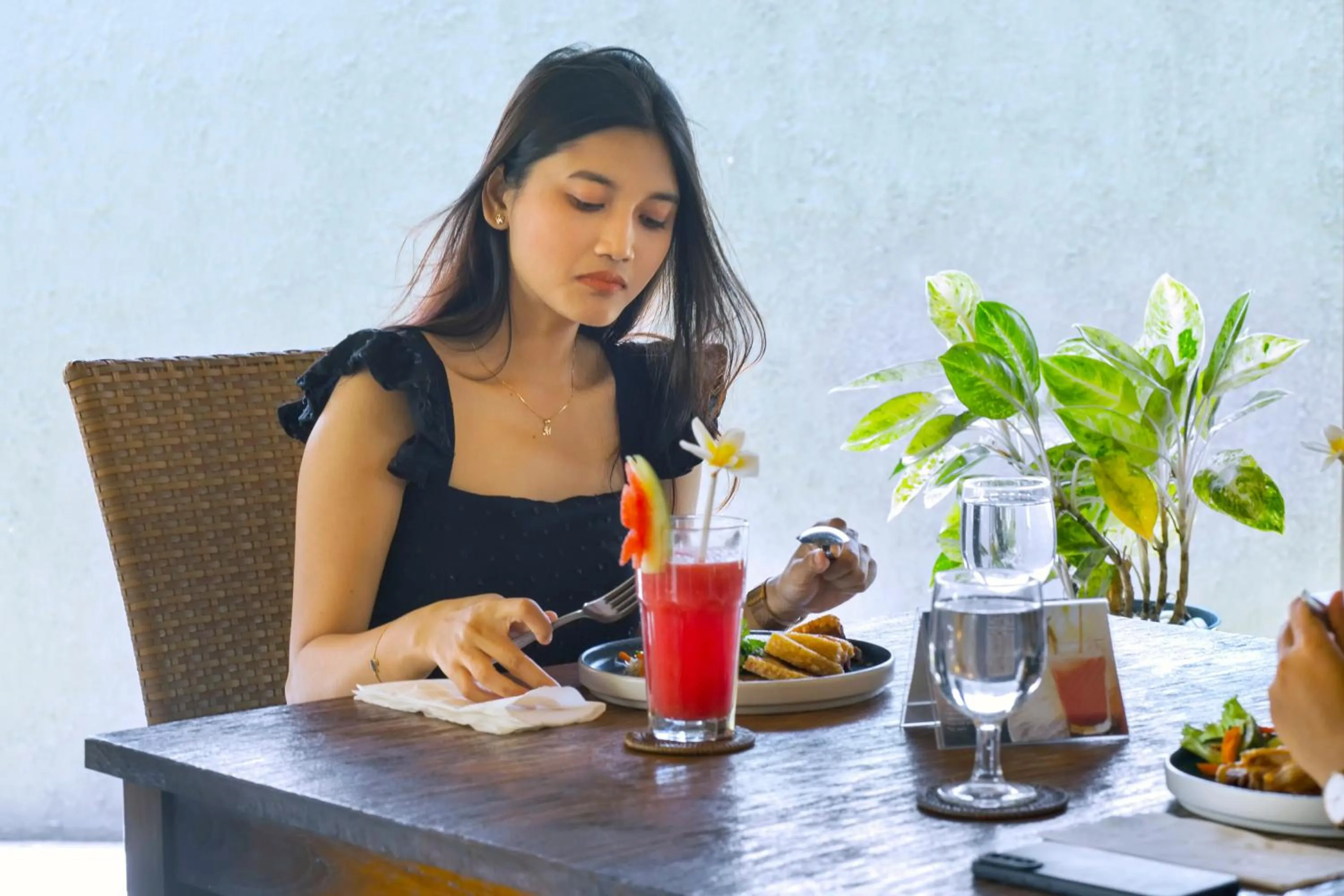 Restaurant/places to eat in Mutiara Bali Boutique Resort & Villa