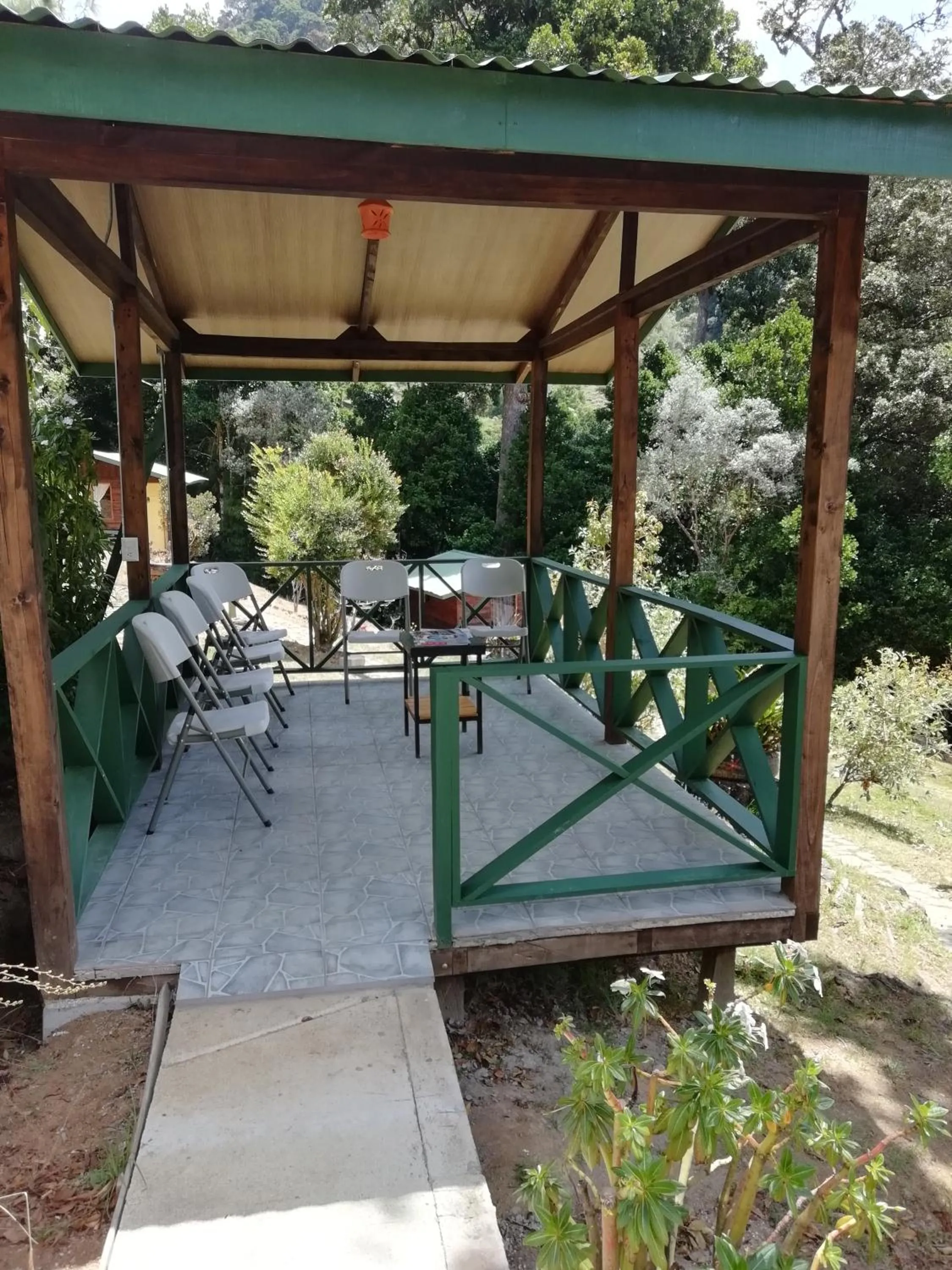 Patio in Miriam'S Quetzals lodge
