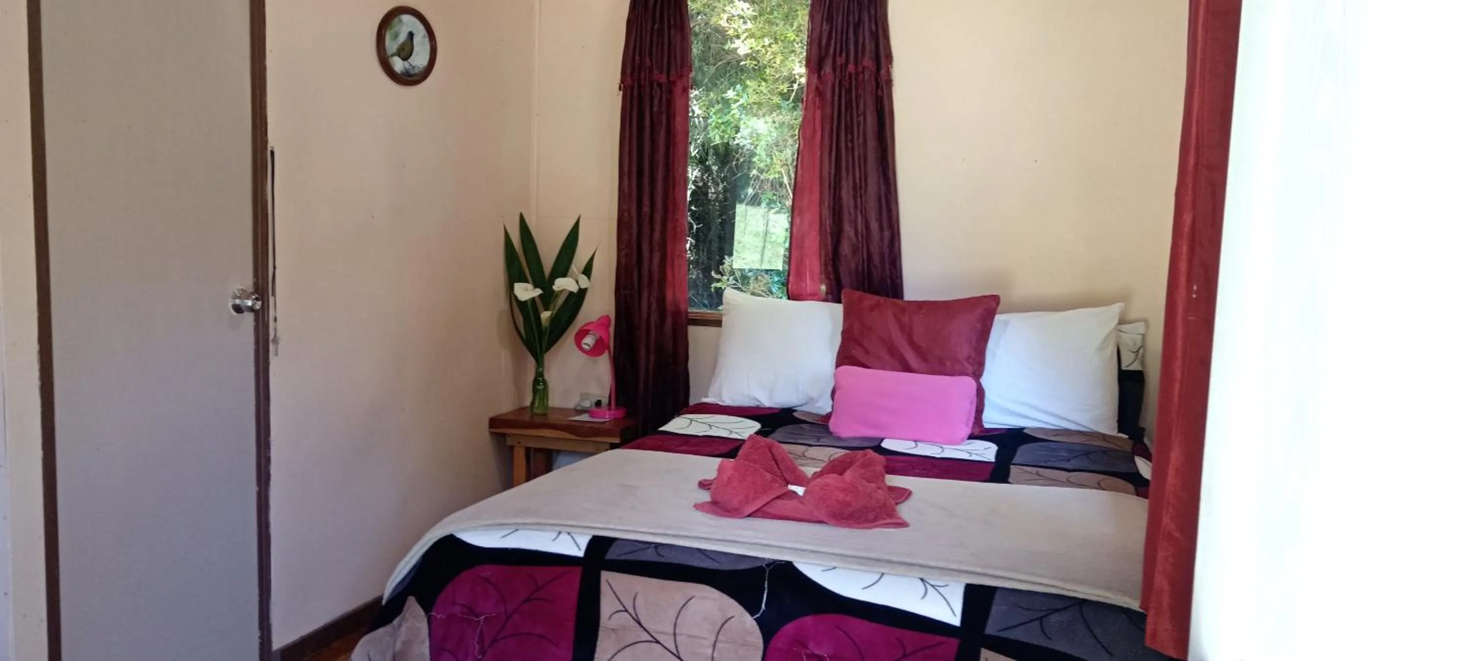 Bed in Miriam'S Quetzals lodge