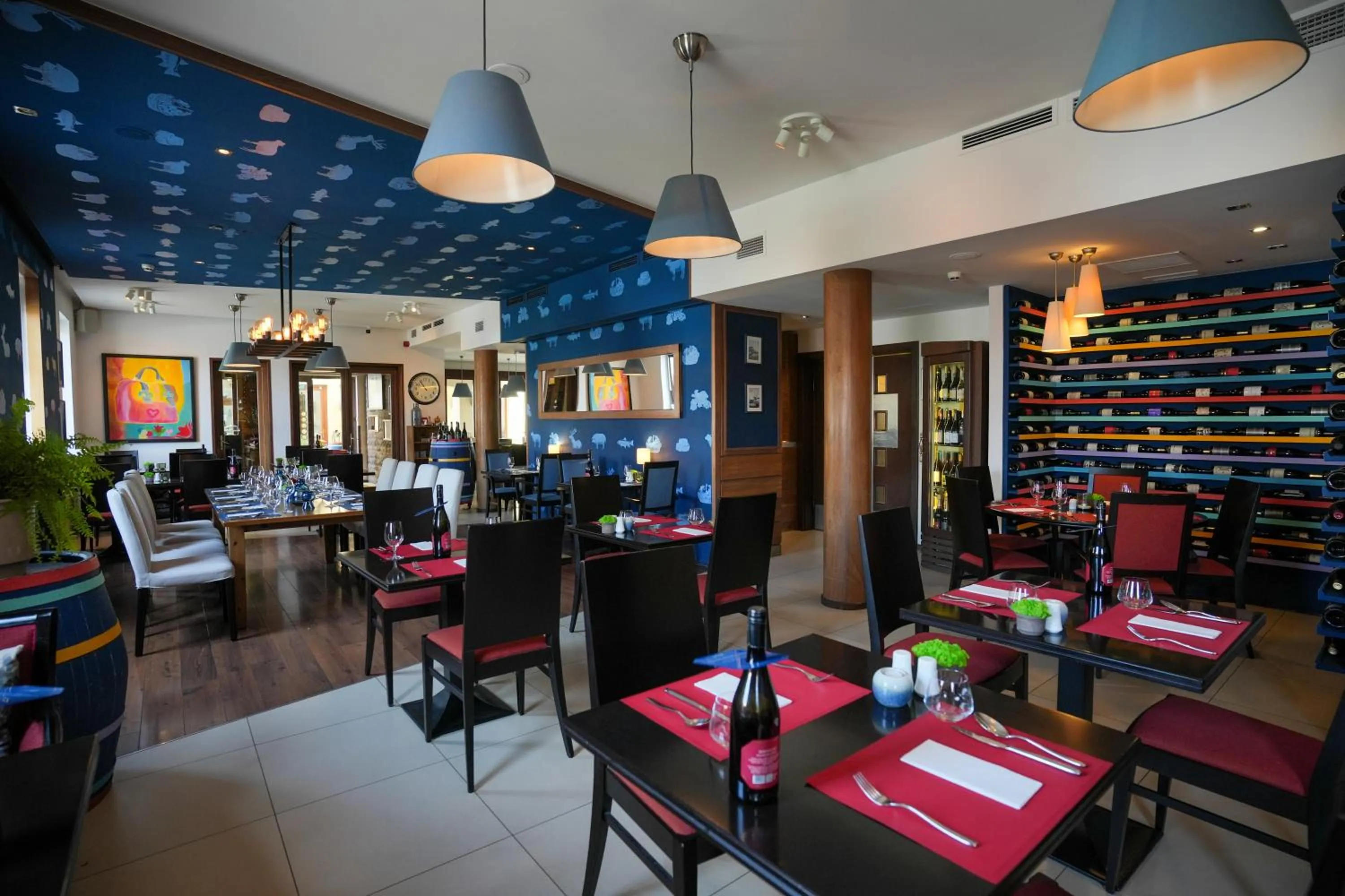 Restaurant/places to eat in Imola Udvarház Dessert Hotel