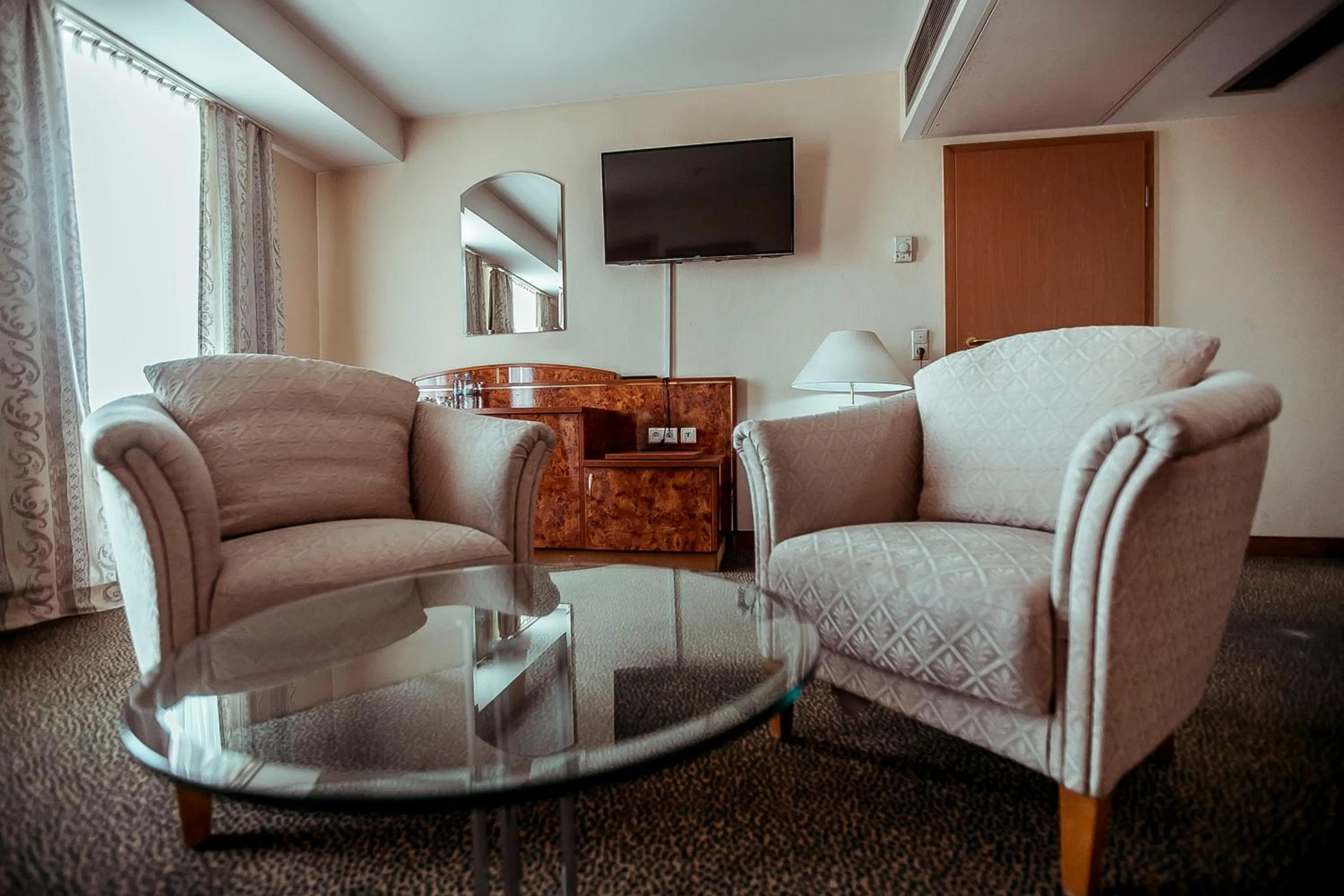 Living room in Shodlik Palace