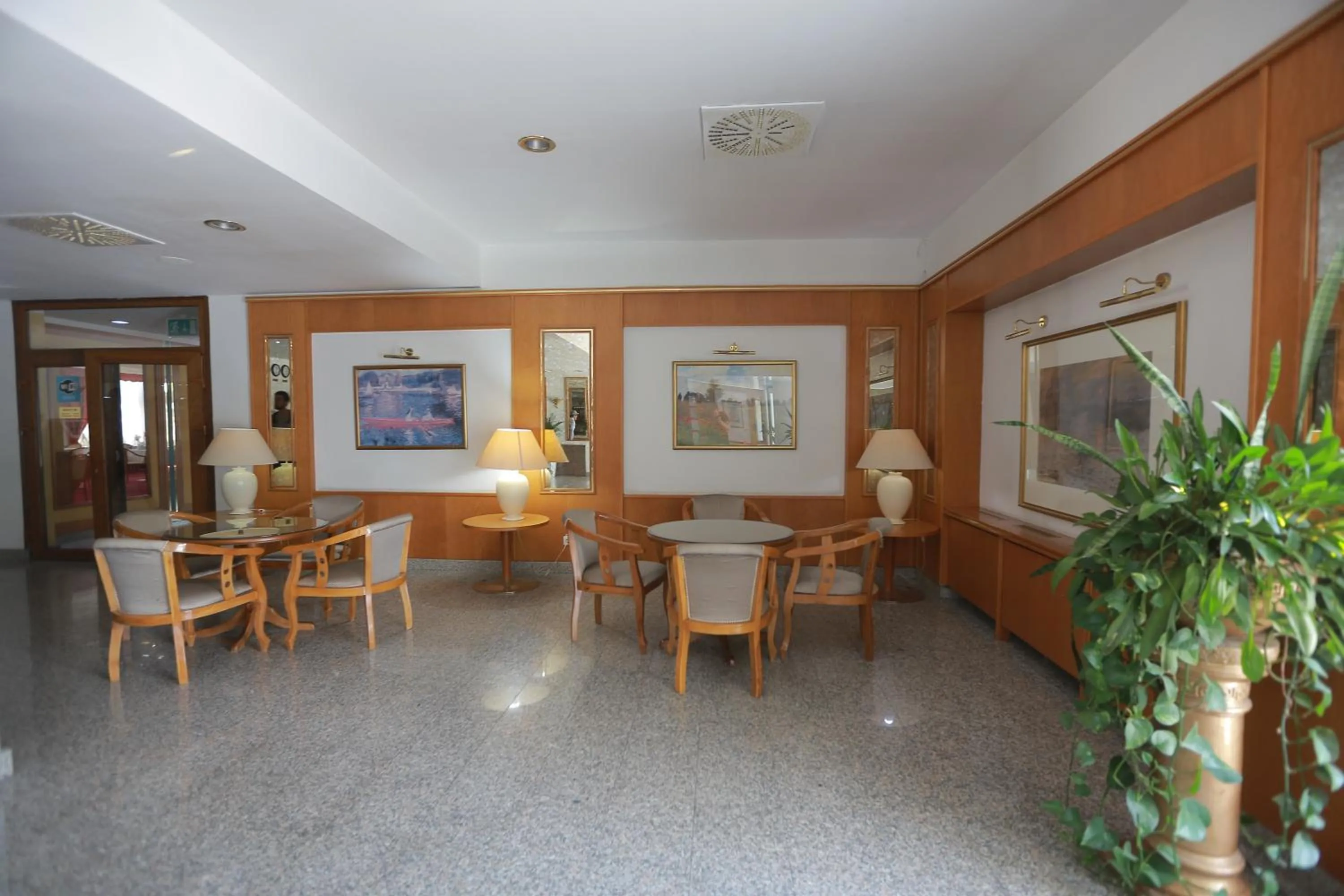 Lobby or reception in Shodlik Palace