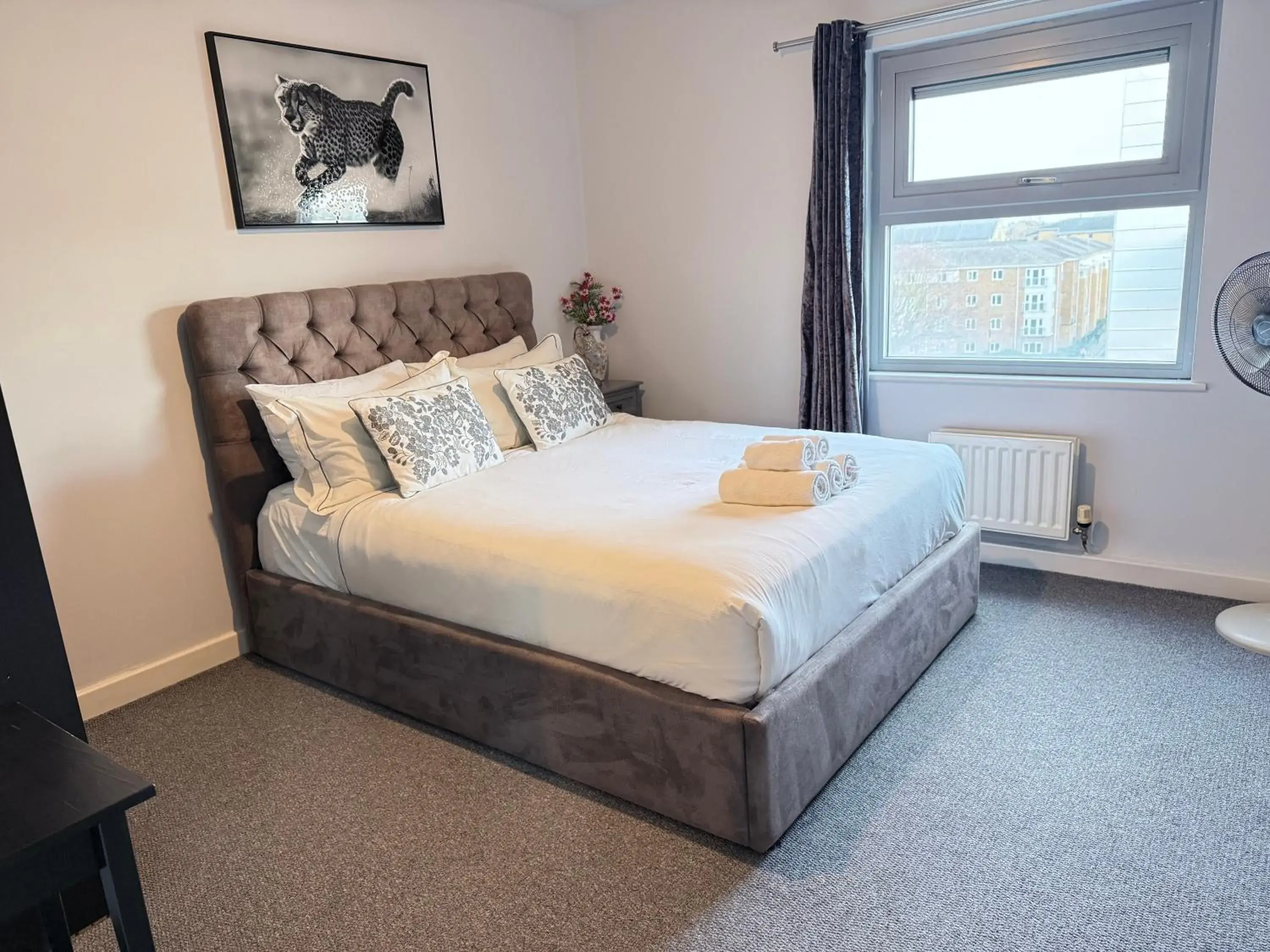 London Luxury Holiday Home B London Luxury Holiday Home B