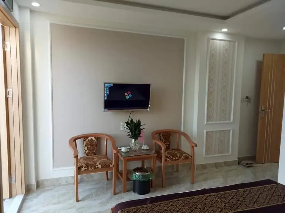 Standard Double Room with Shared Bathroom in Royal Hotel Standard Double Room with Shared Bathroom in Royal Hotel