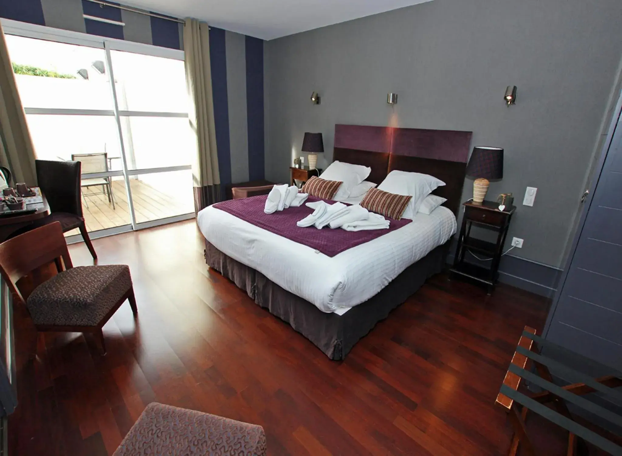 Superior Triple Room in Au Pré Carré Superior Triple Room in Au Pré Carré