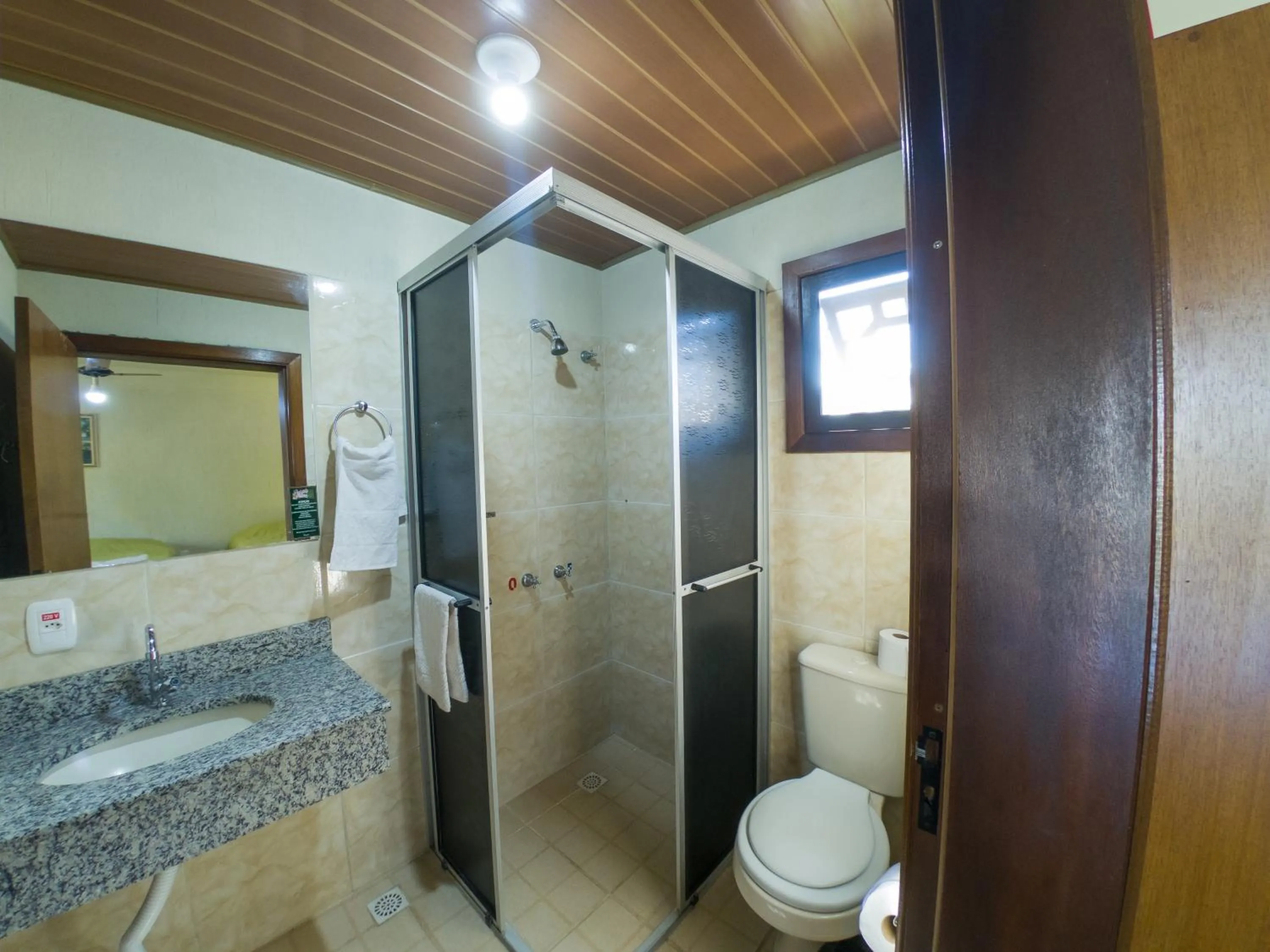 Bathroom in Pousada dos Plátanos