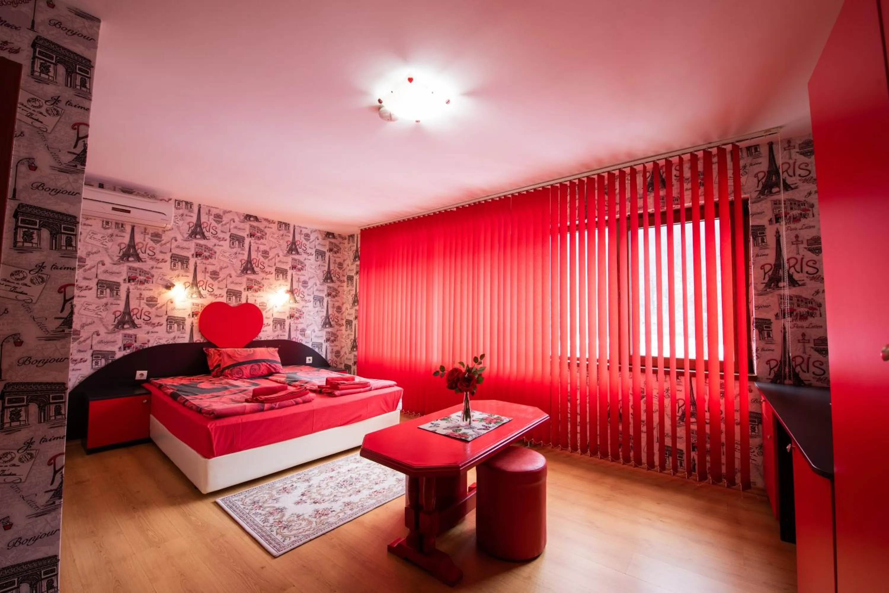 Photo of the whole room in Family Hotel Enica