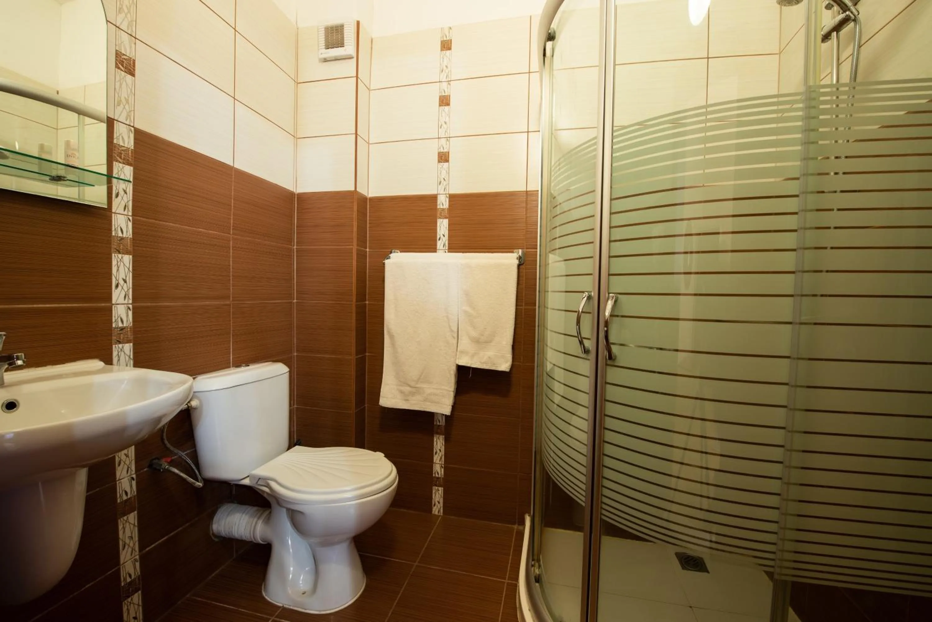 Bathroom in Family Hotel Enica