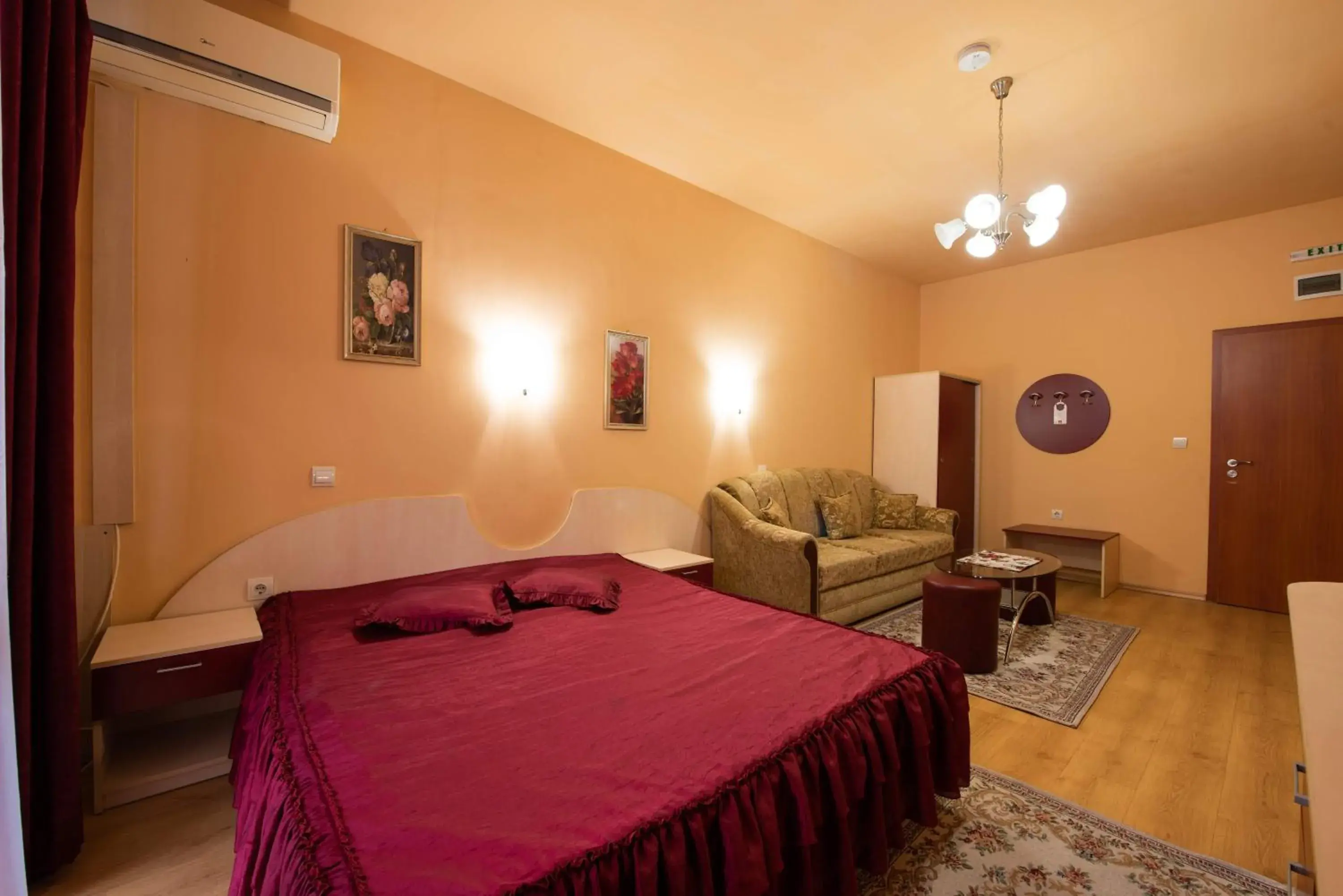 Junior Suite with Balcony in Family Hotel Enica Junior Suite with Balcony in Family Hotel Enica