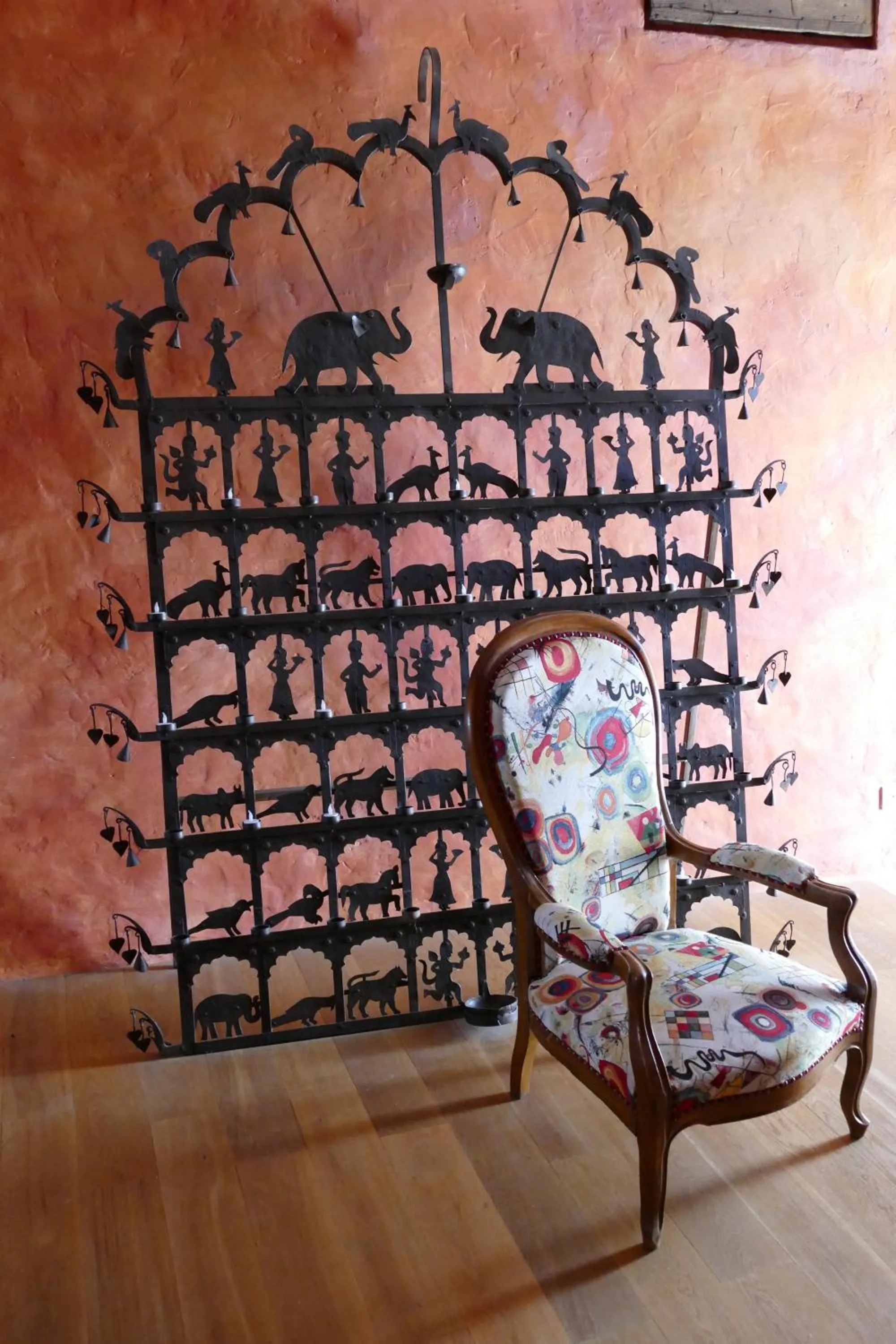 Decorative detail in Mas du Puits d'Amour