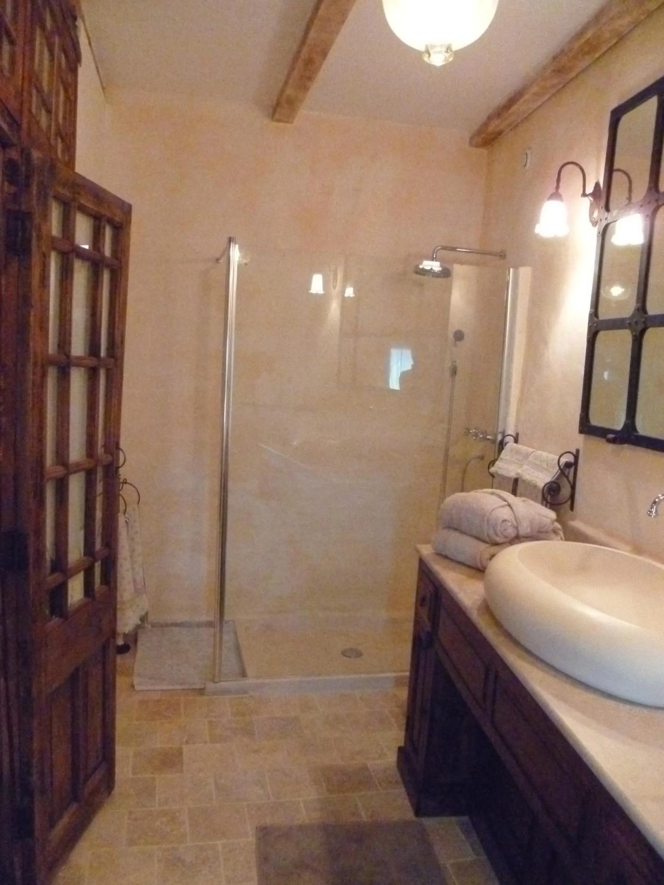 Bathroom, Bed in Mas du Puits d'Amour