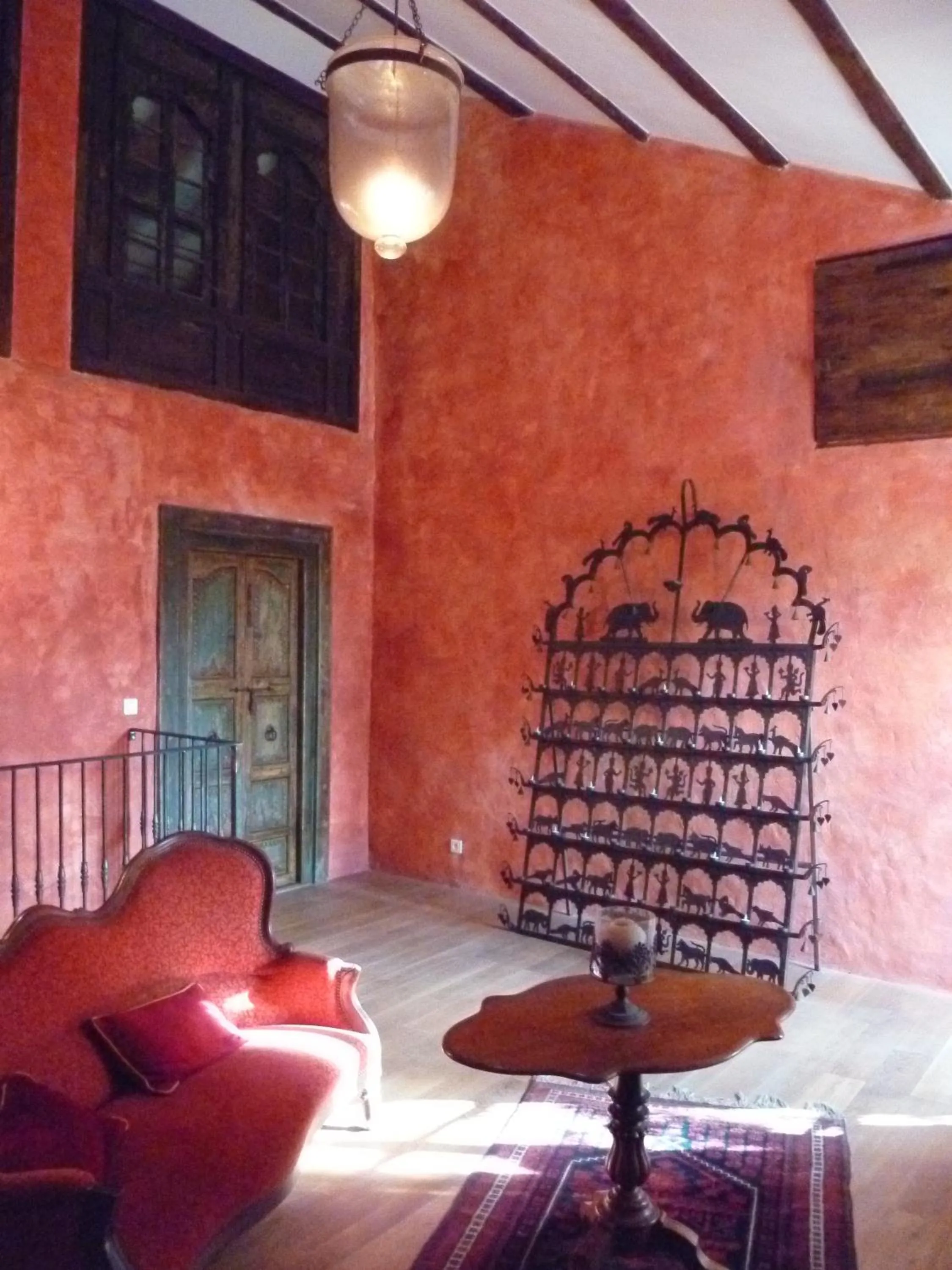 Communal lounge/ TV room in Mas du Puits d'Amour