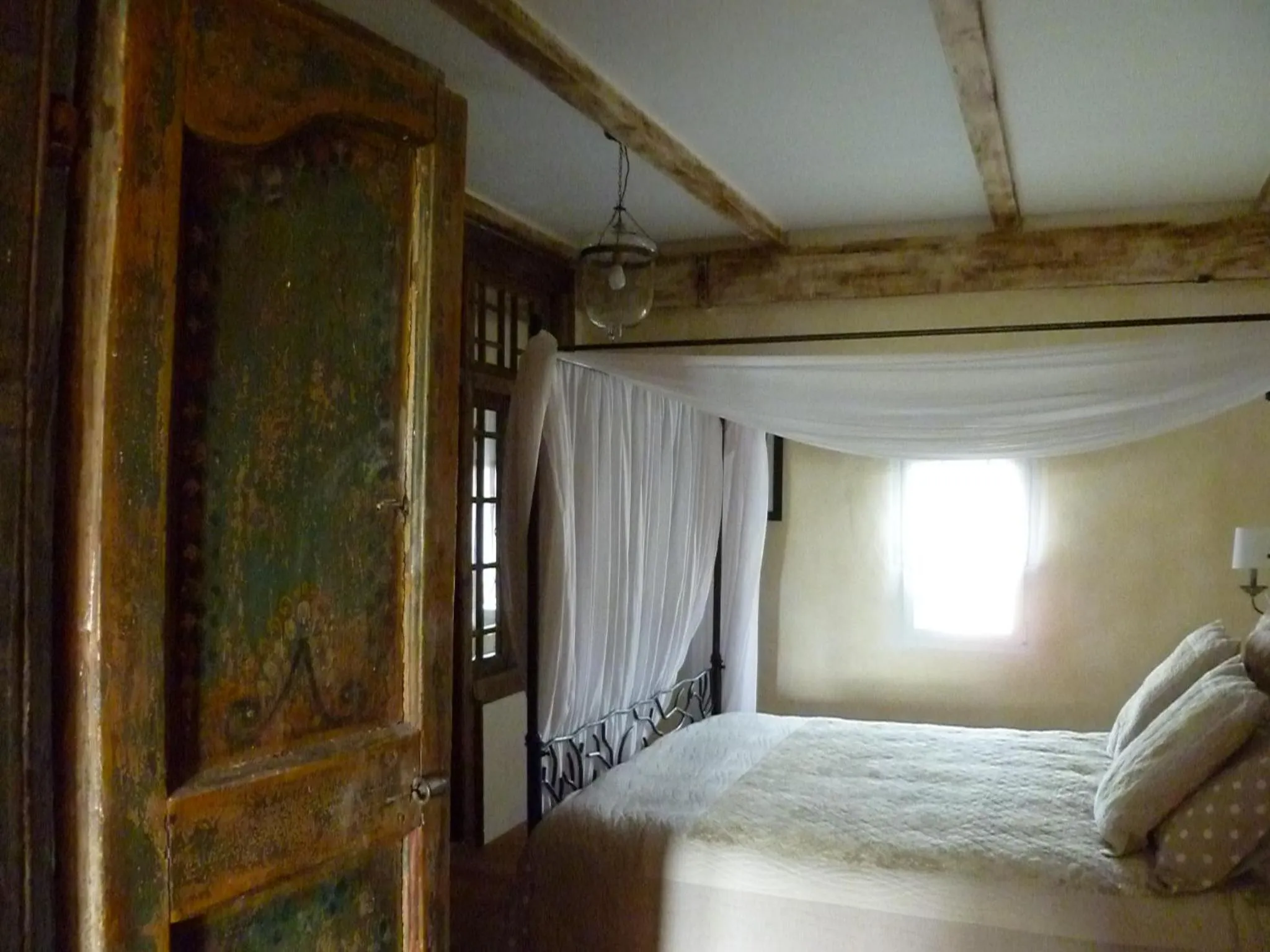 Bedroom, Bed in Mas du Puits d'Amour