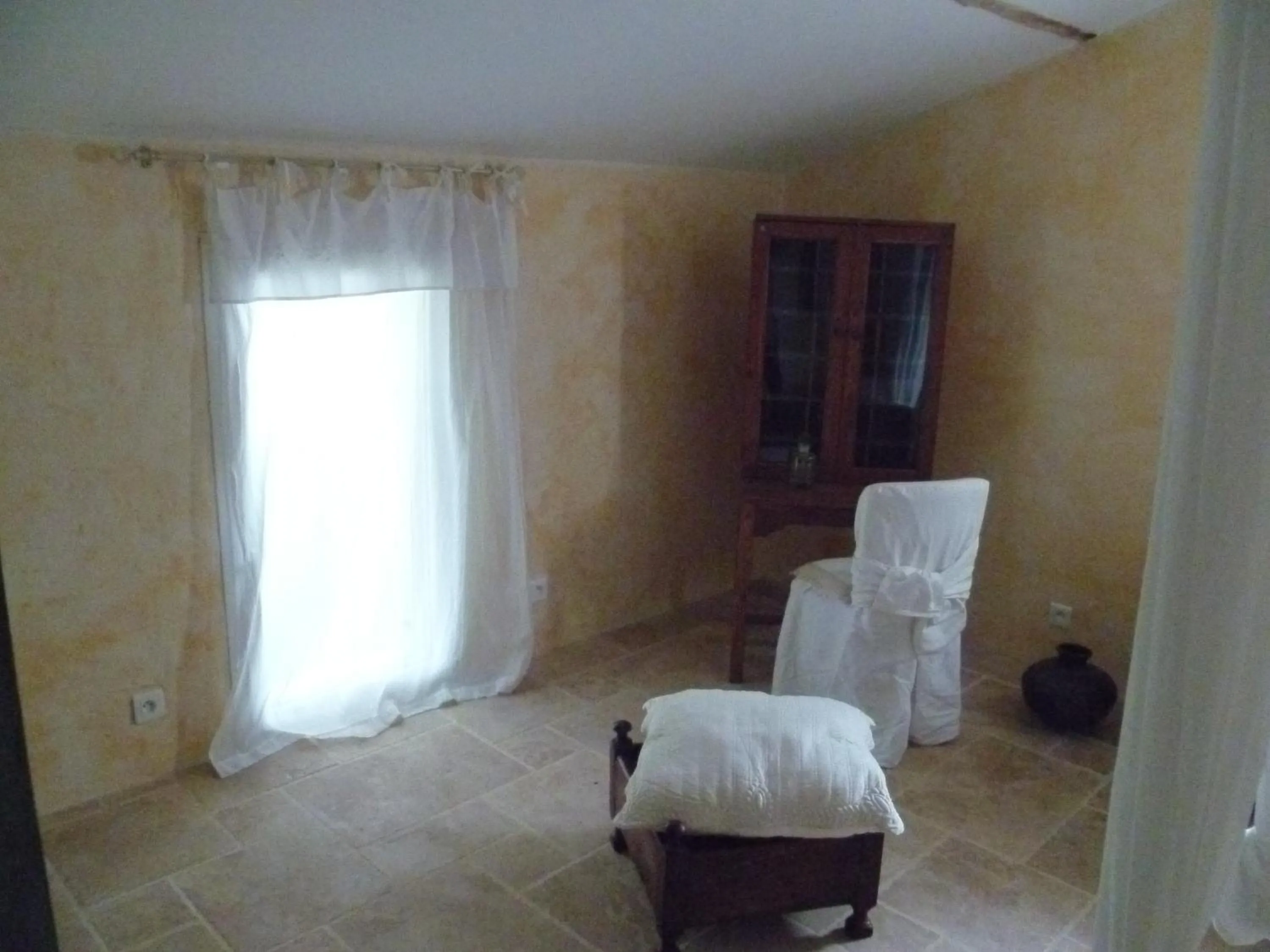 Bedroom in Mas du Puits d'Amour