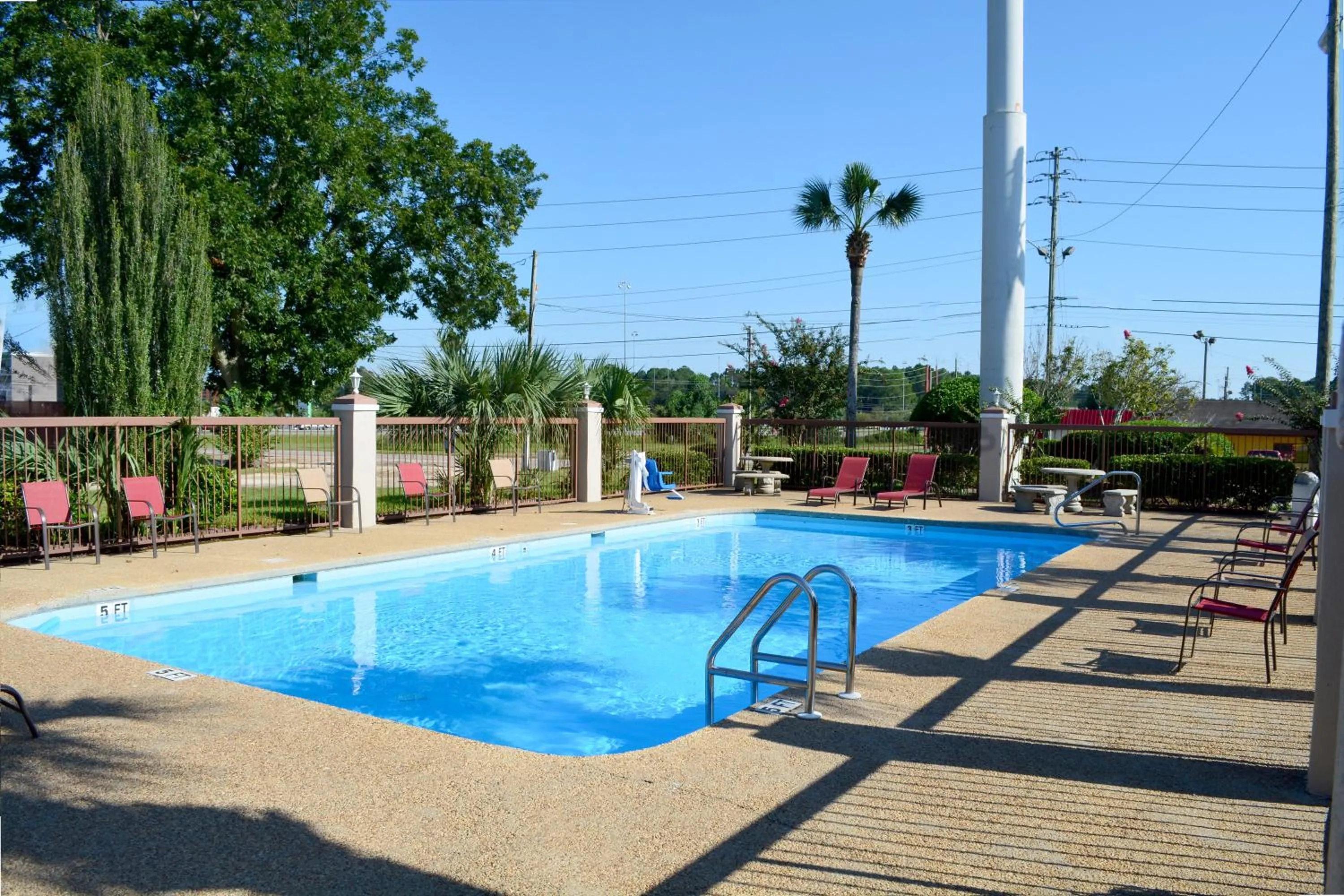Swimming pool in Baymont by Wyndham Mobile/Tillmans Corner