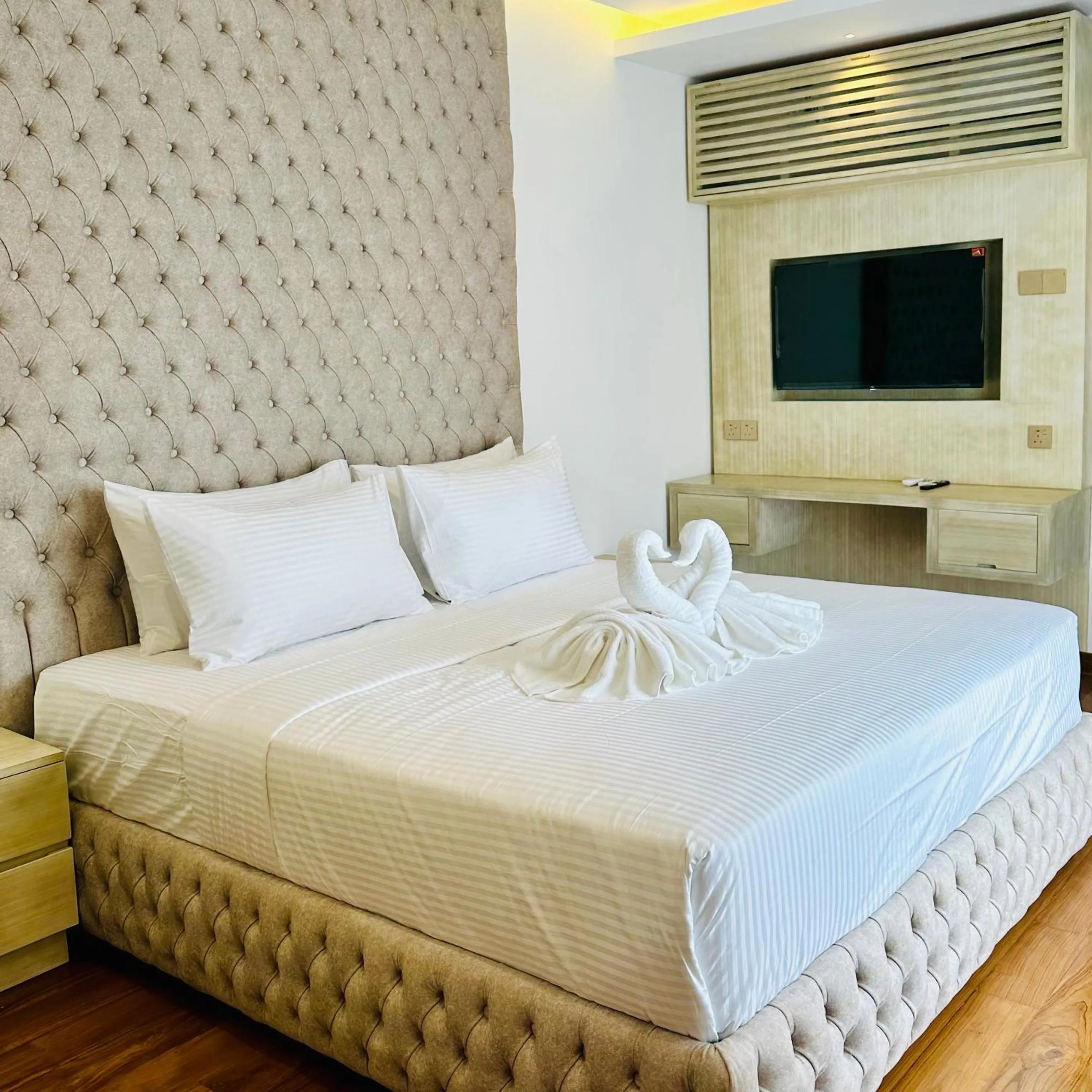TV and multimedia, Bed in Kings Landing Unawatuna