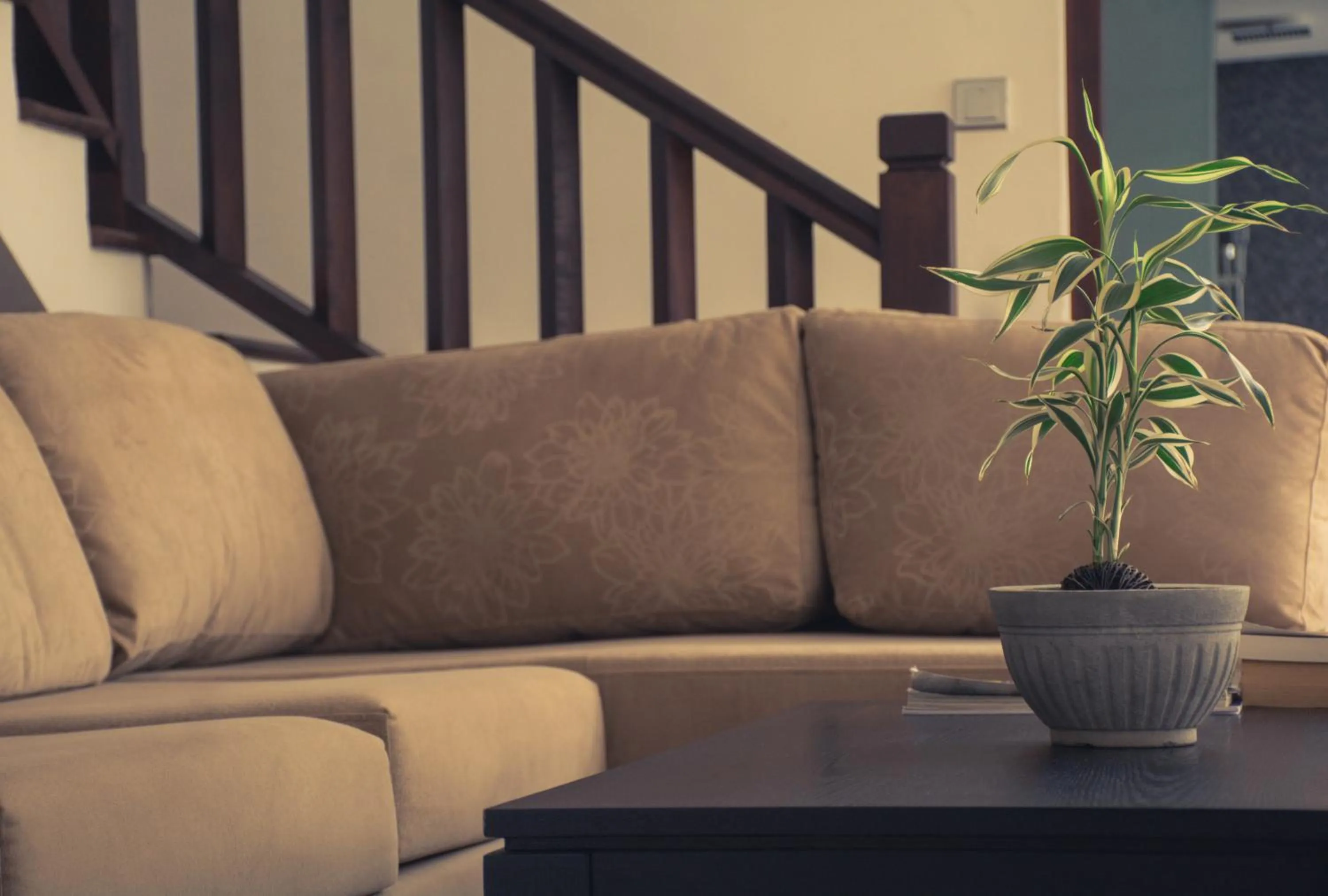 Seating area in Kings Landing Unawatuna