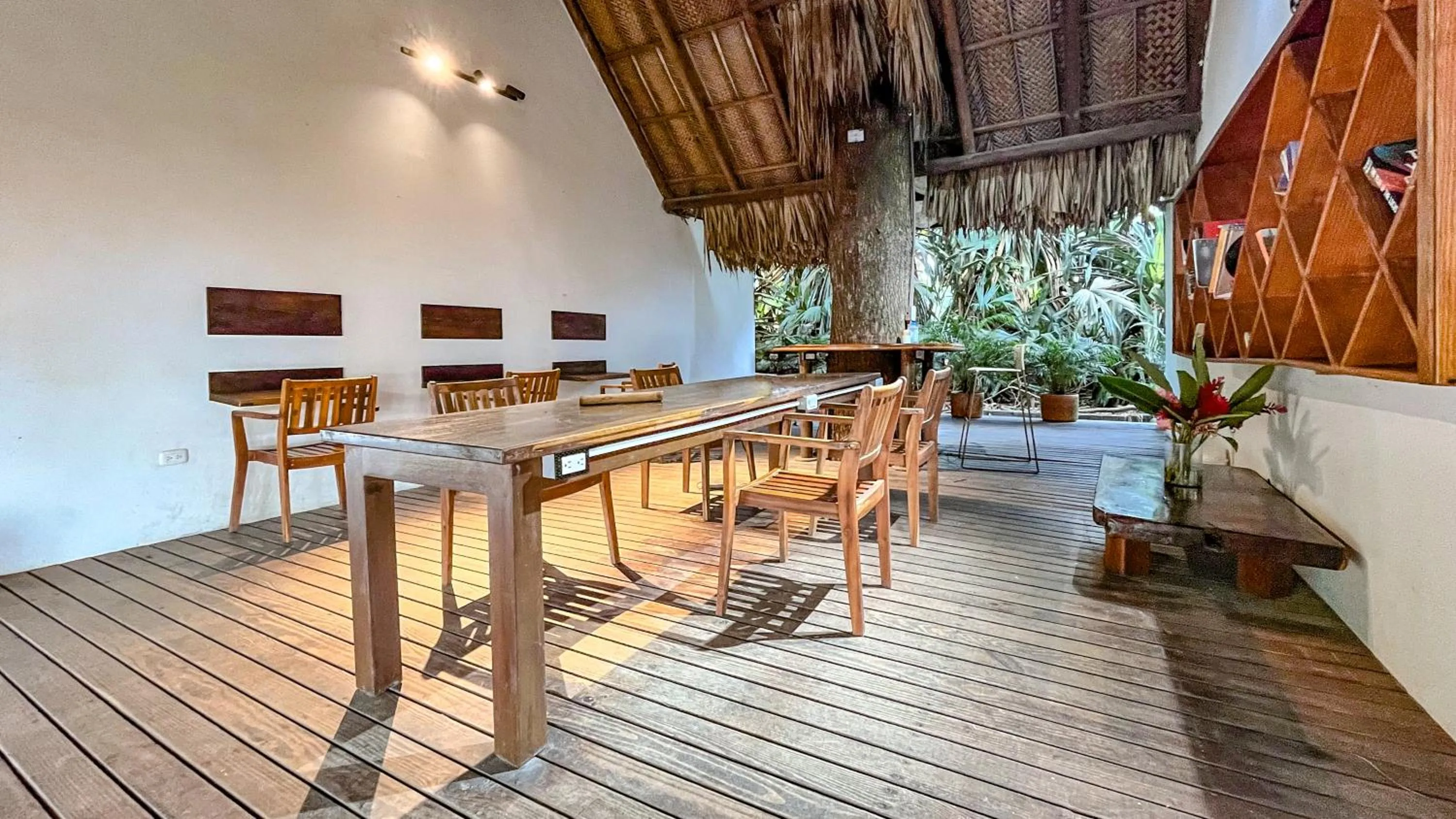 Seating area in Viajero Tayrona Hostel & Ecohabs