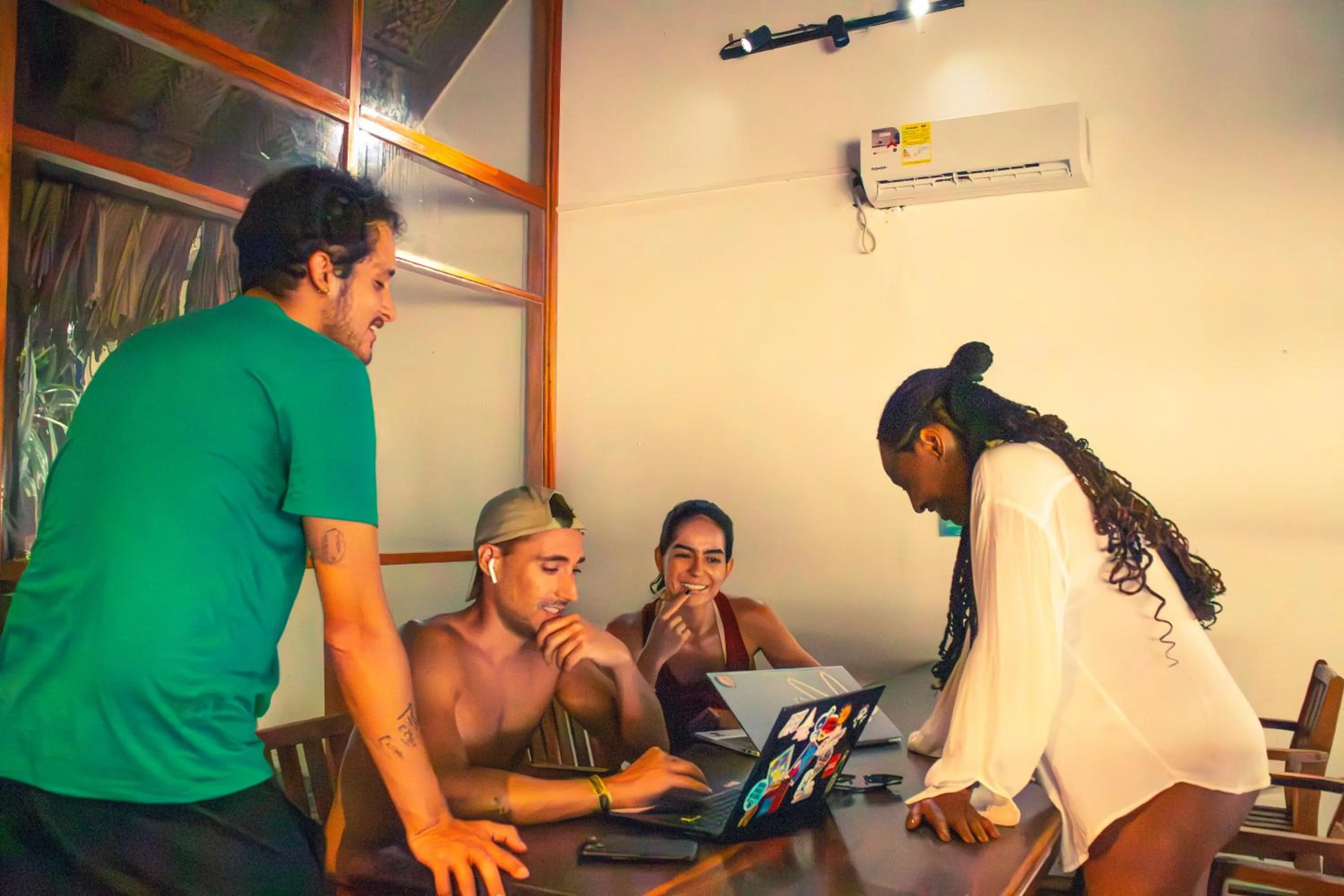 People in Viajero Tayrona Hostel & Ecohabs