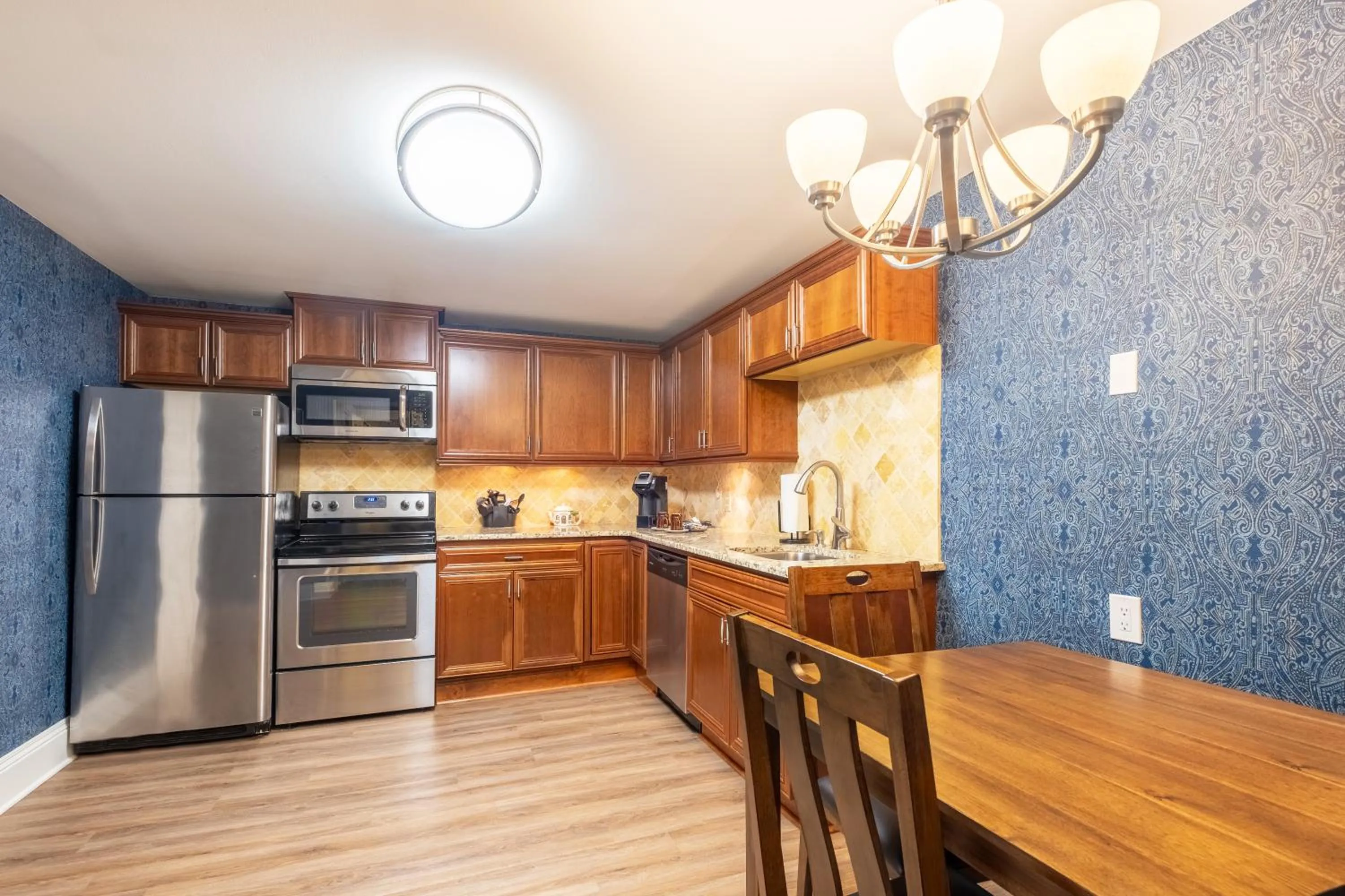 kitchen in Red Coach Inn