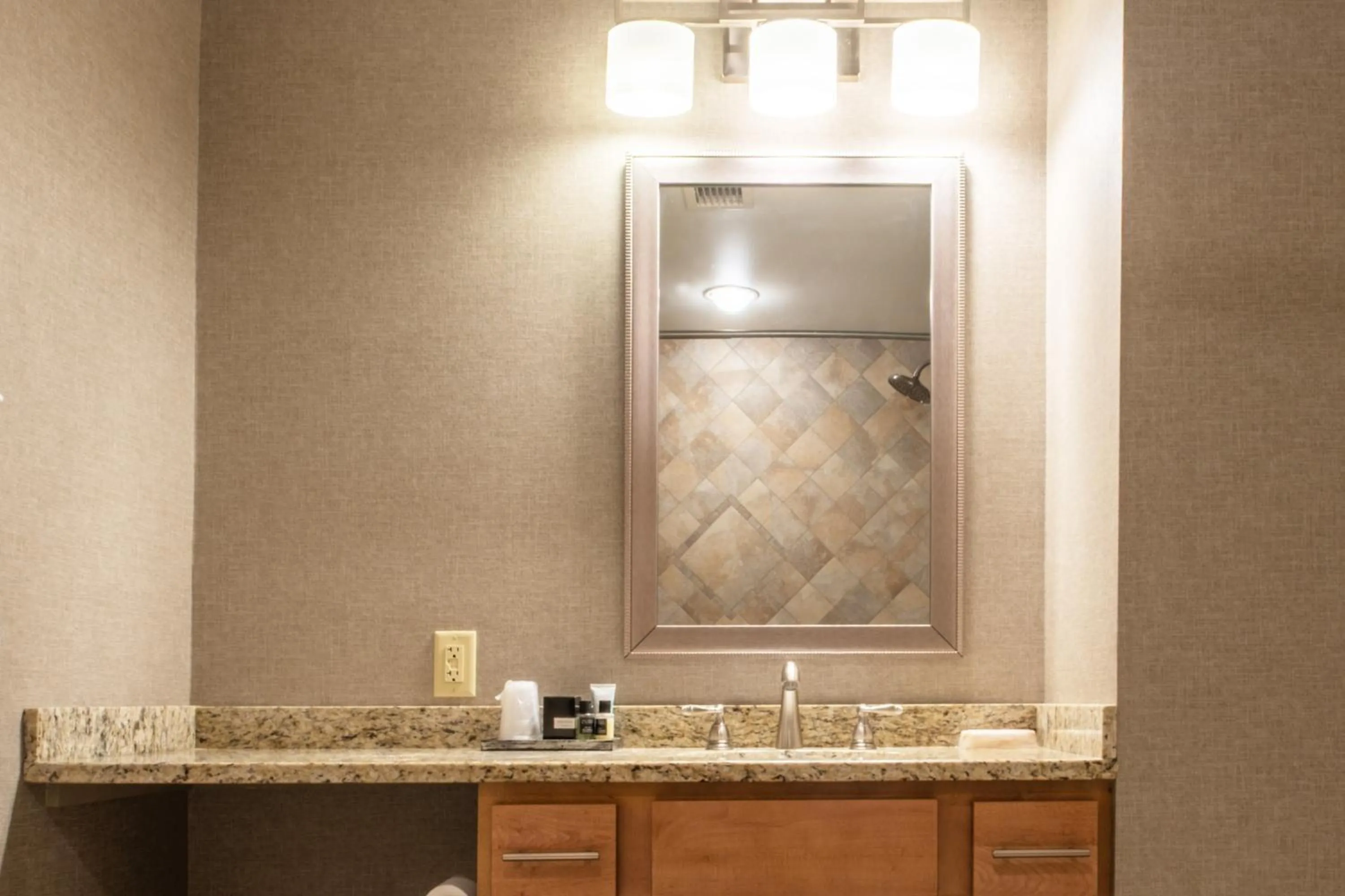 Bathroom in Red Coach Inn