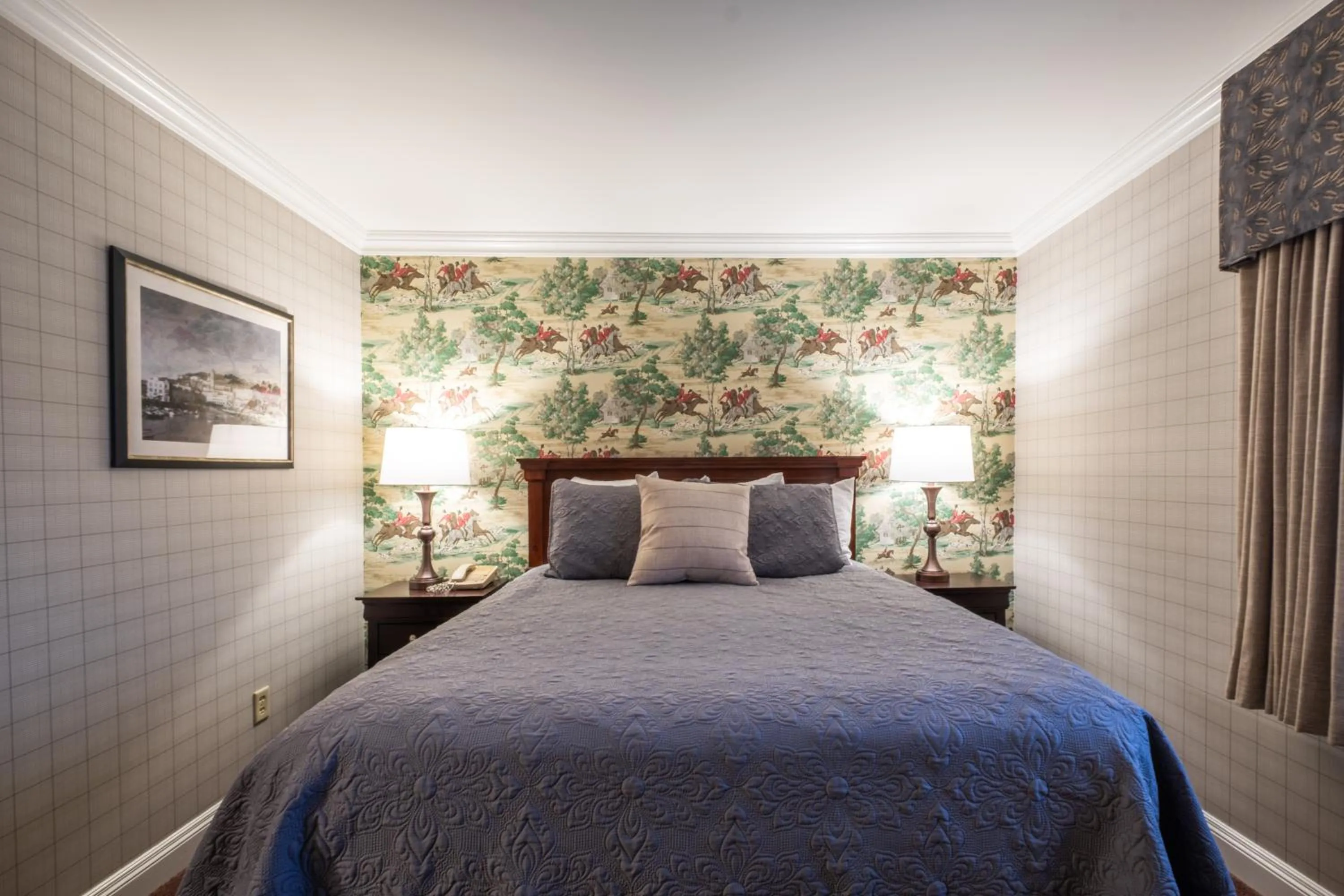 Bed in Red Coach Inn