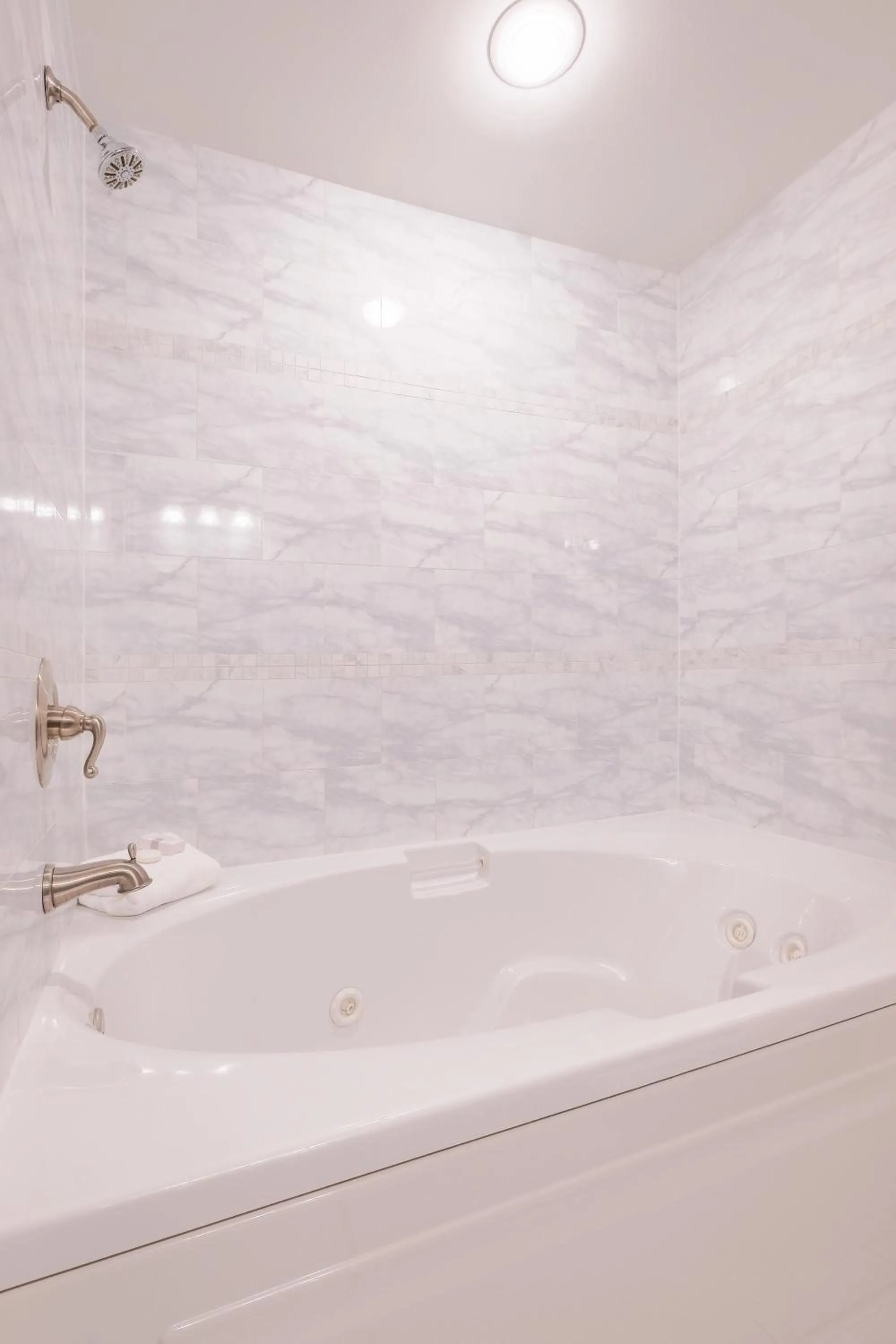 Bathroom in Red Coach Inn