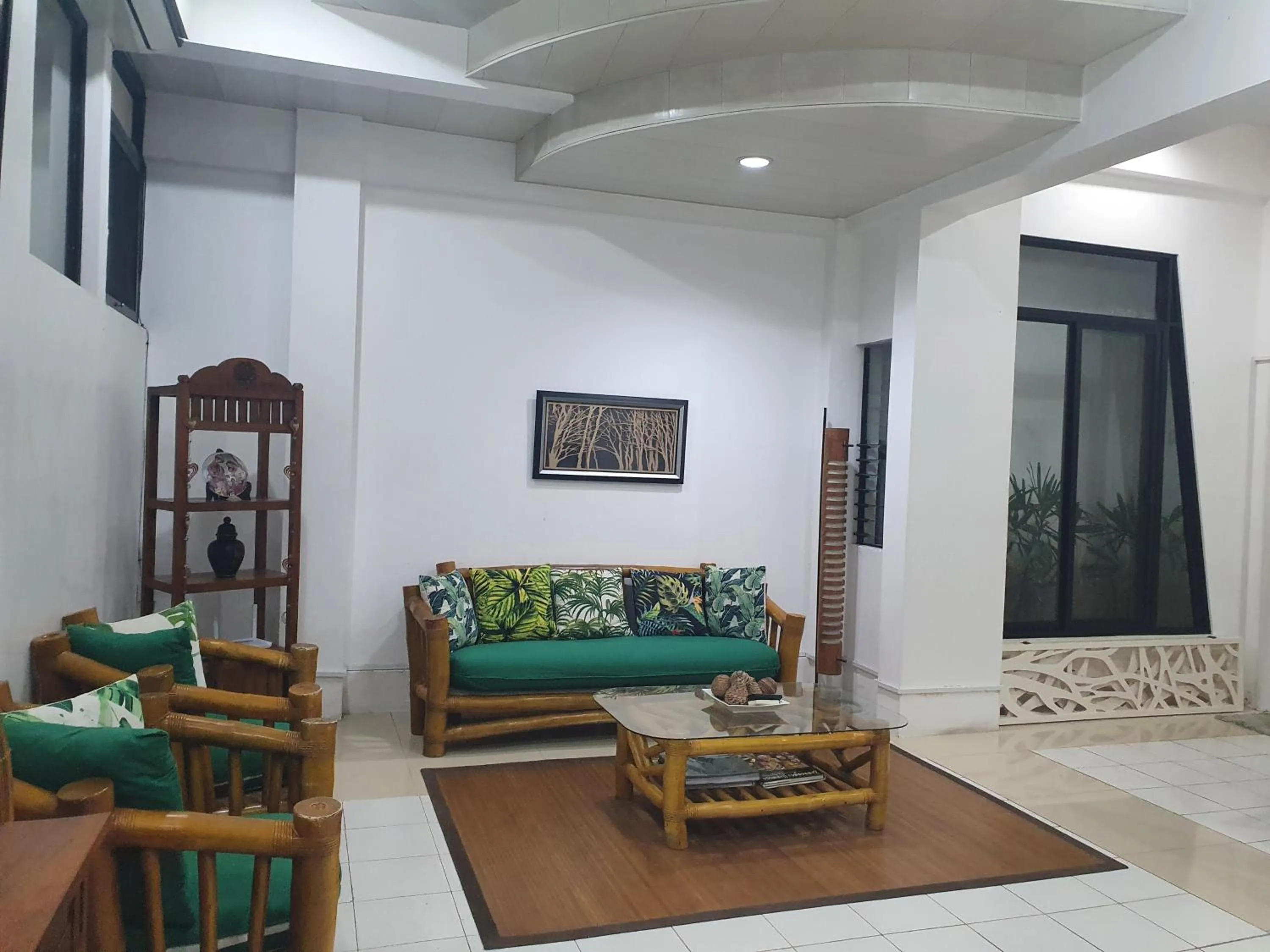 Living room in Lola's Guest House