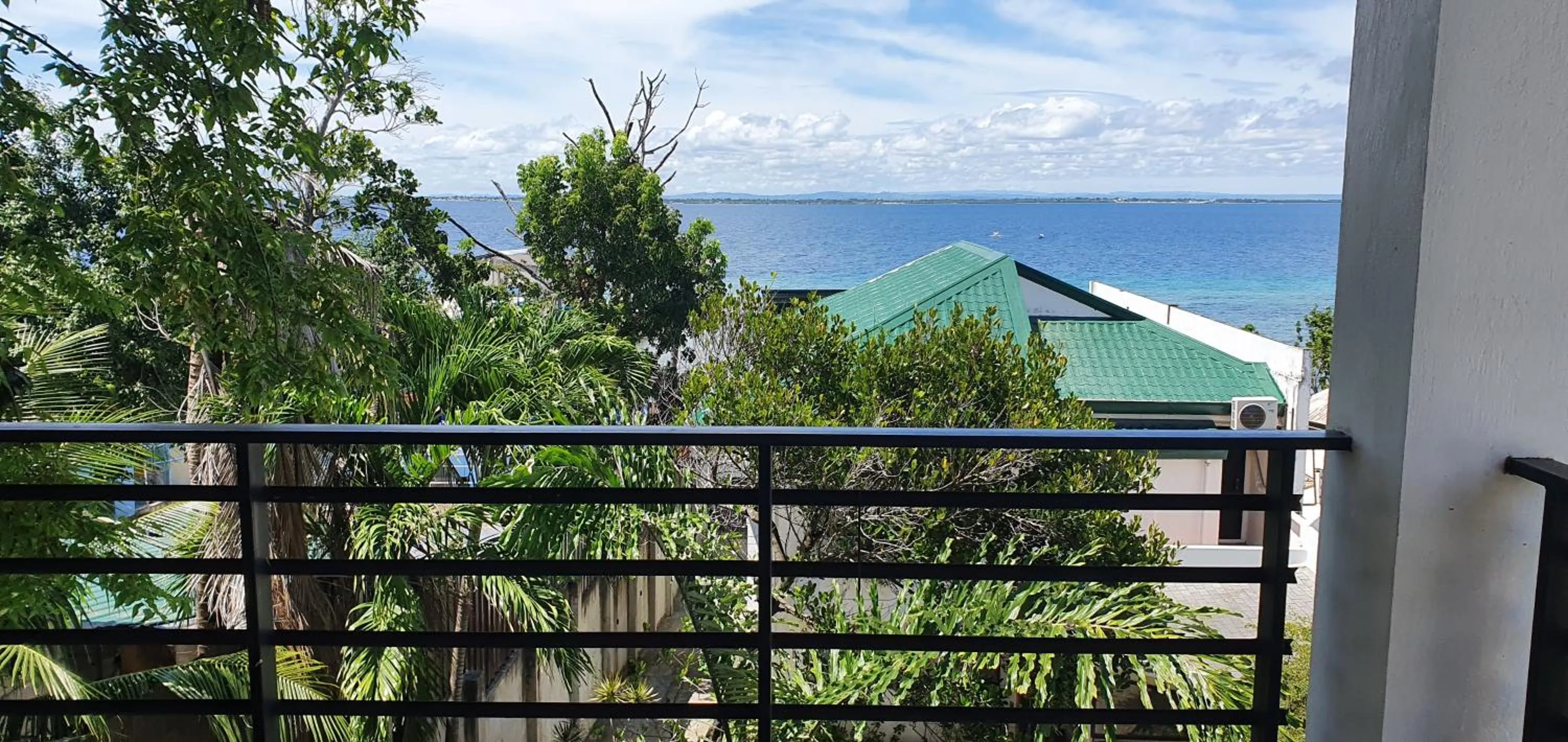 Property building in Lola's Guest House