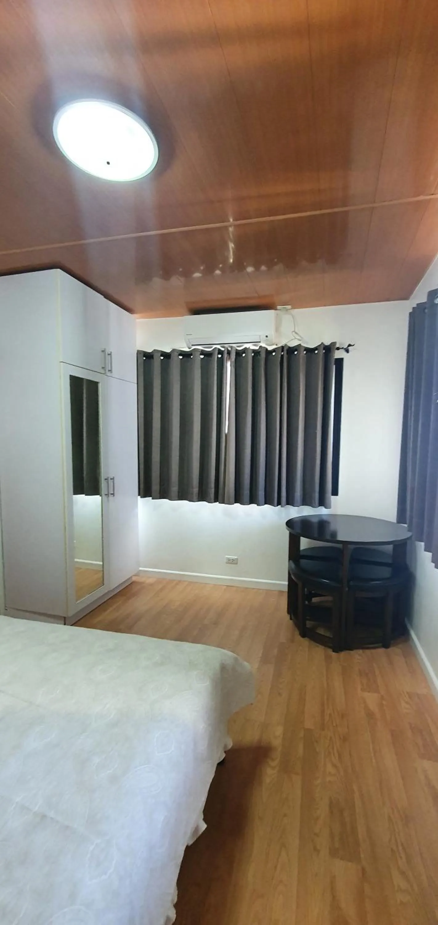 Bedroom, Bed in Lola's Guest House