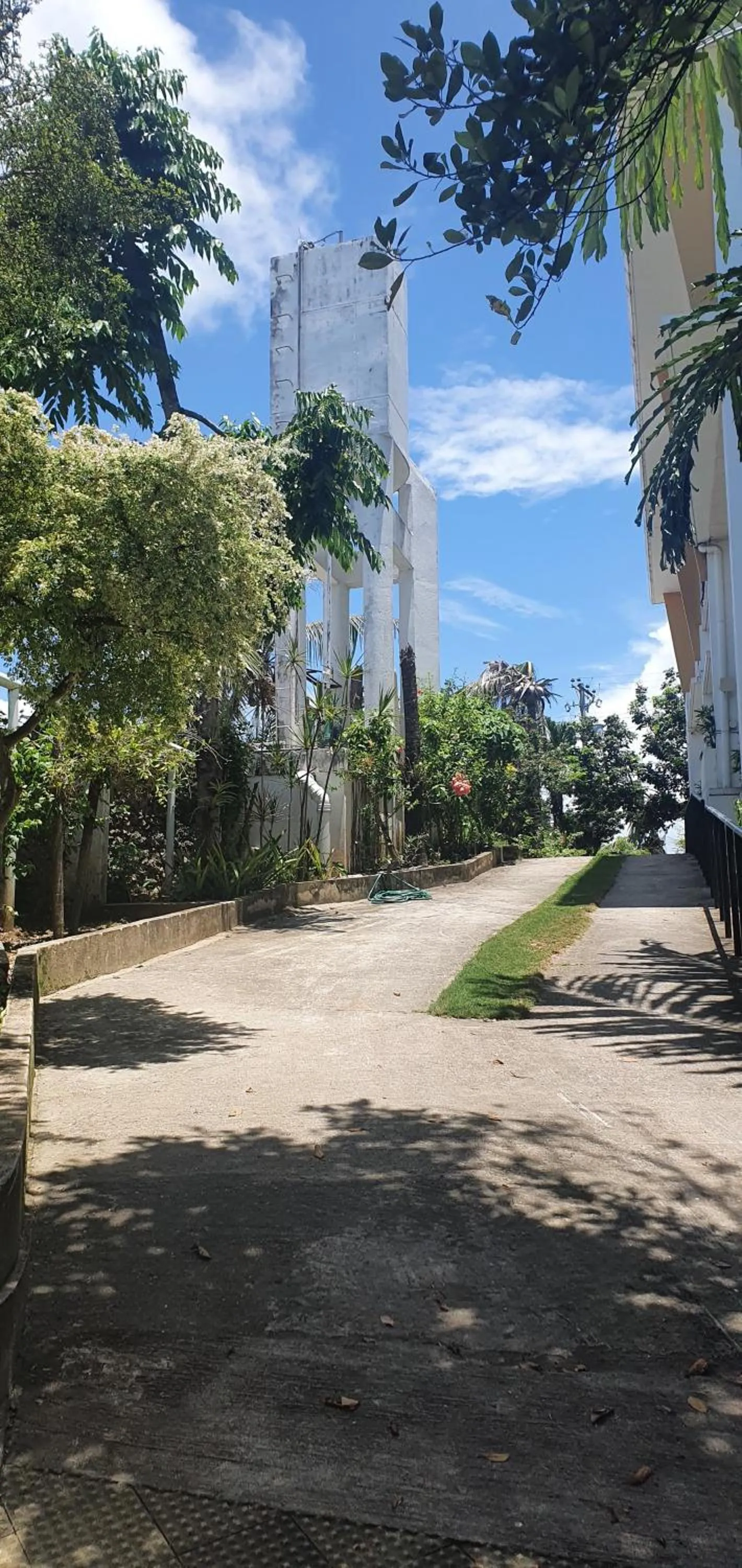 Property building in Lola's Guest House