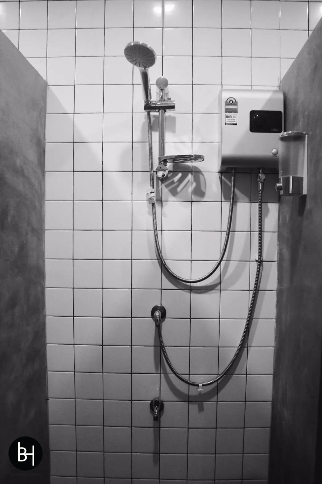 Shower in BAAN64 Hostel