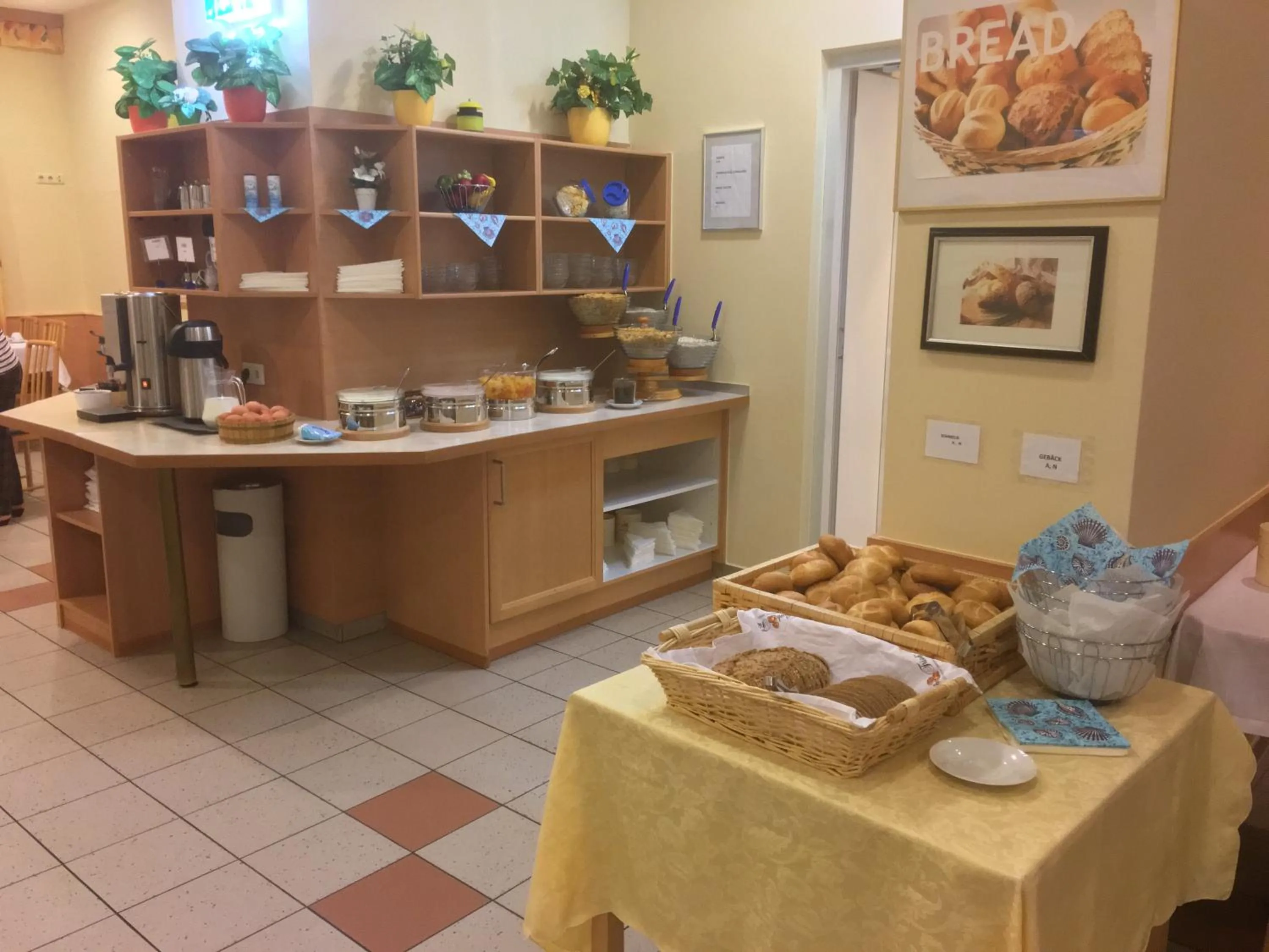 Food and drinks in Hotel Admiral