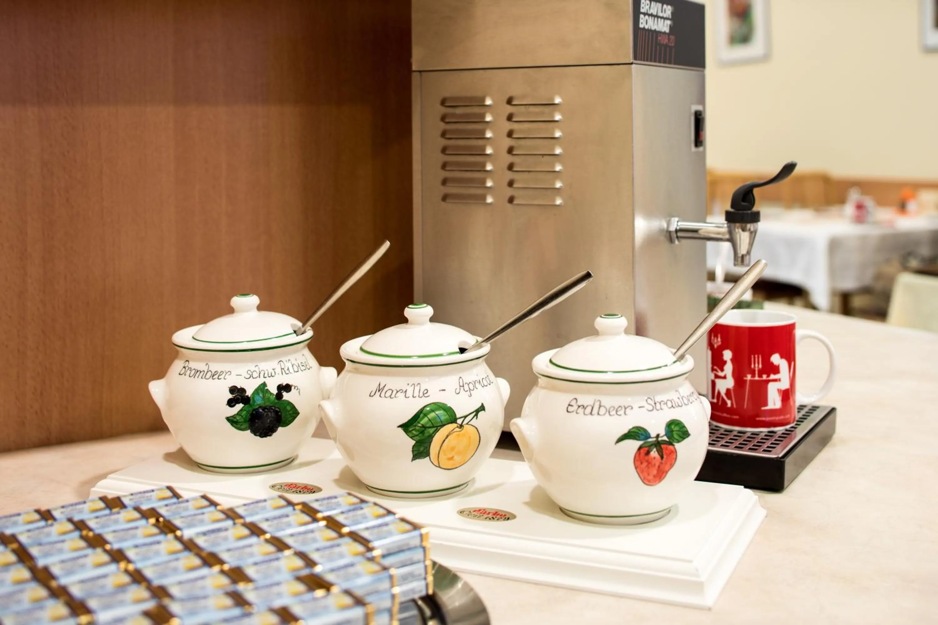 Coffee/tea facilities in Hotel Admiral