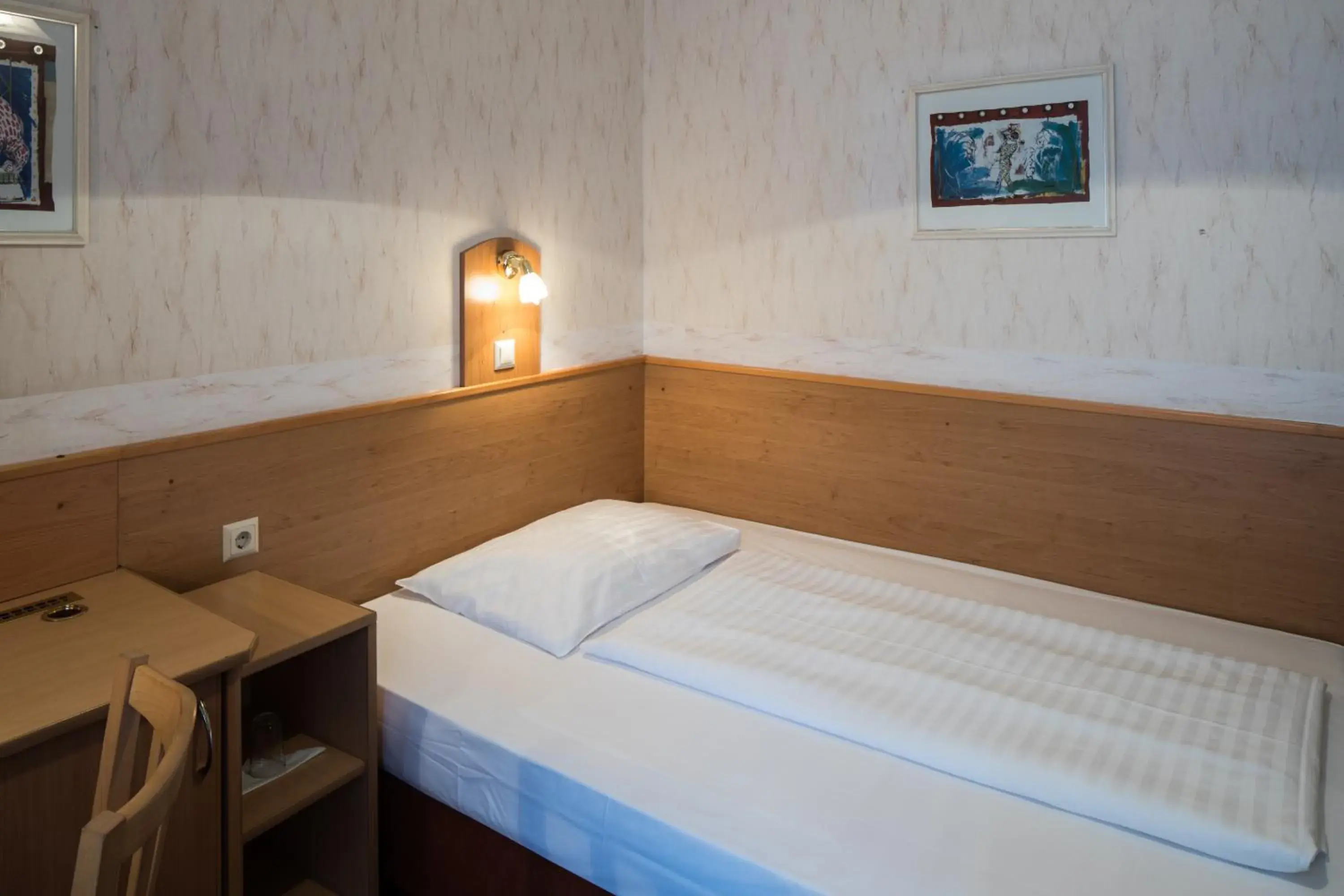 Single Room in Hotel Admiral Single Room in Hotel Admiral