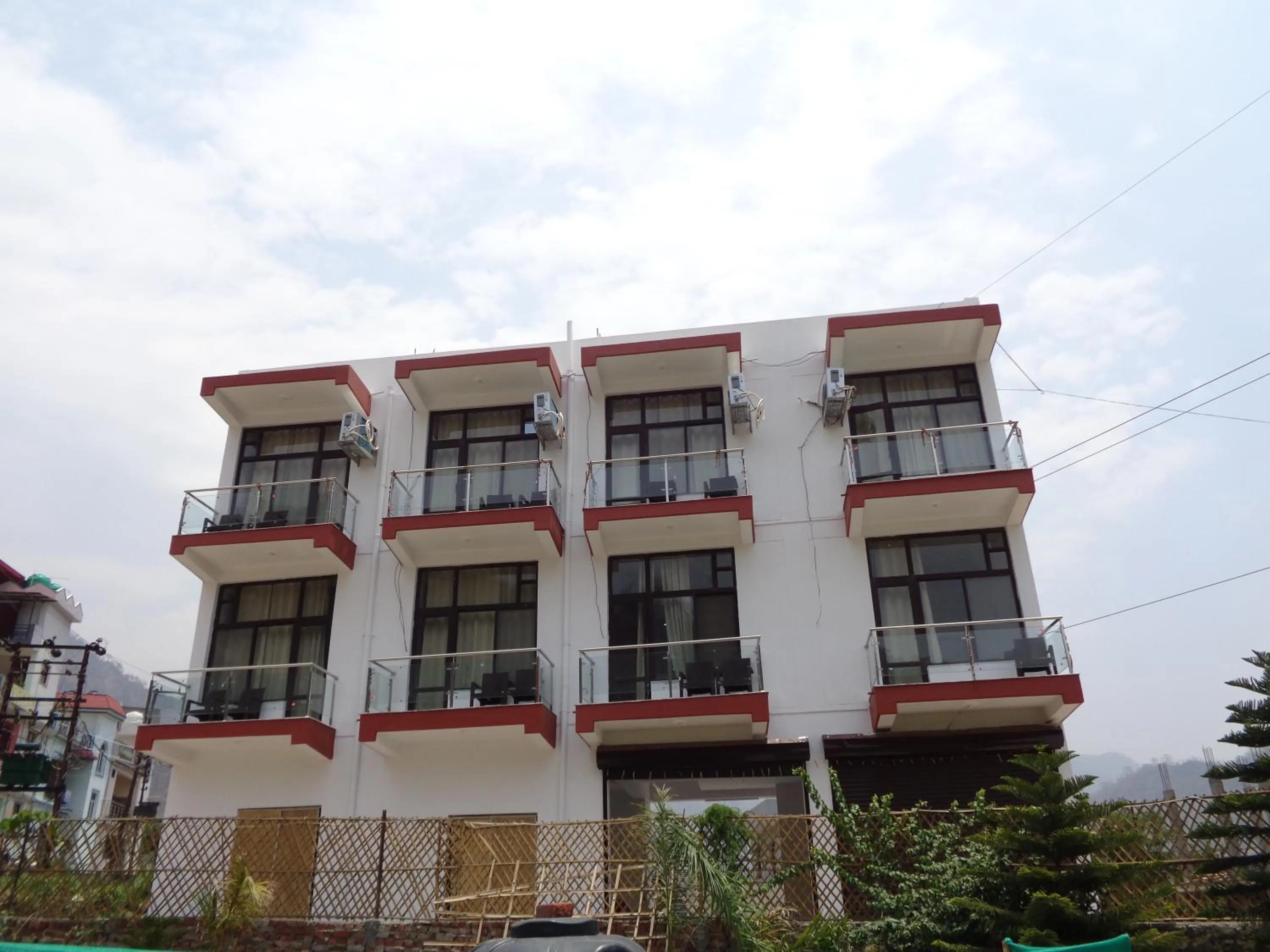 Property building in Hotel Tapovan Cottage