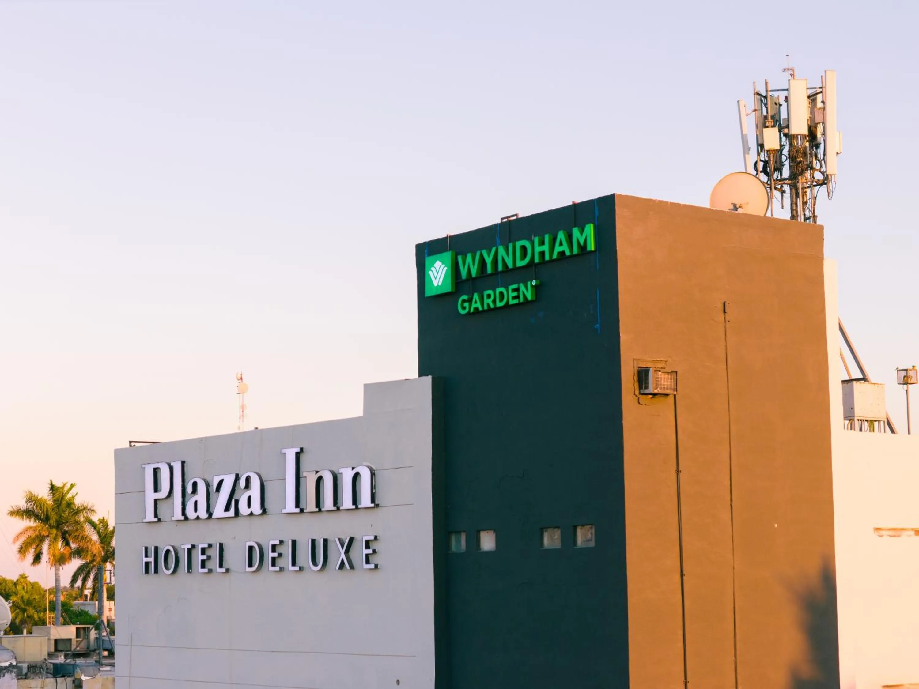 Logo/Certificate/Sign in Wyndham Garden Los Mochis Plaza Inn