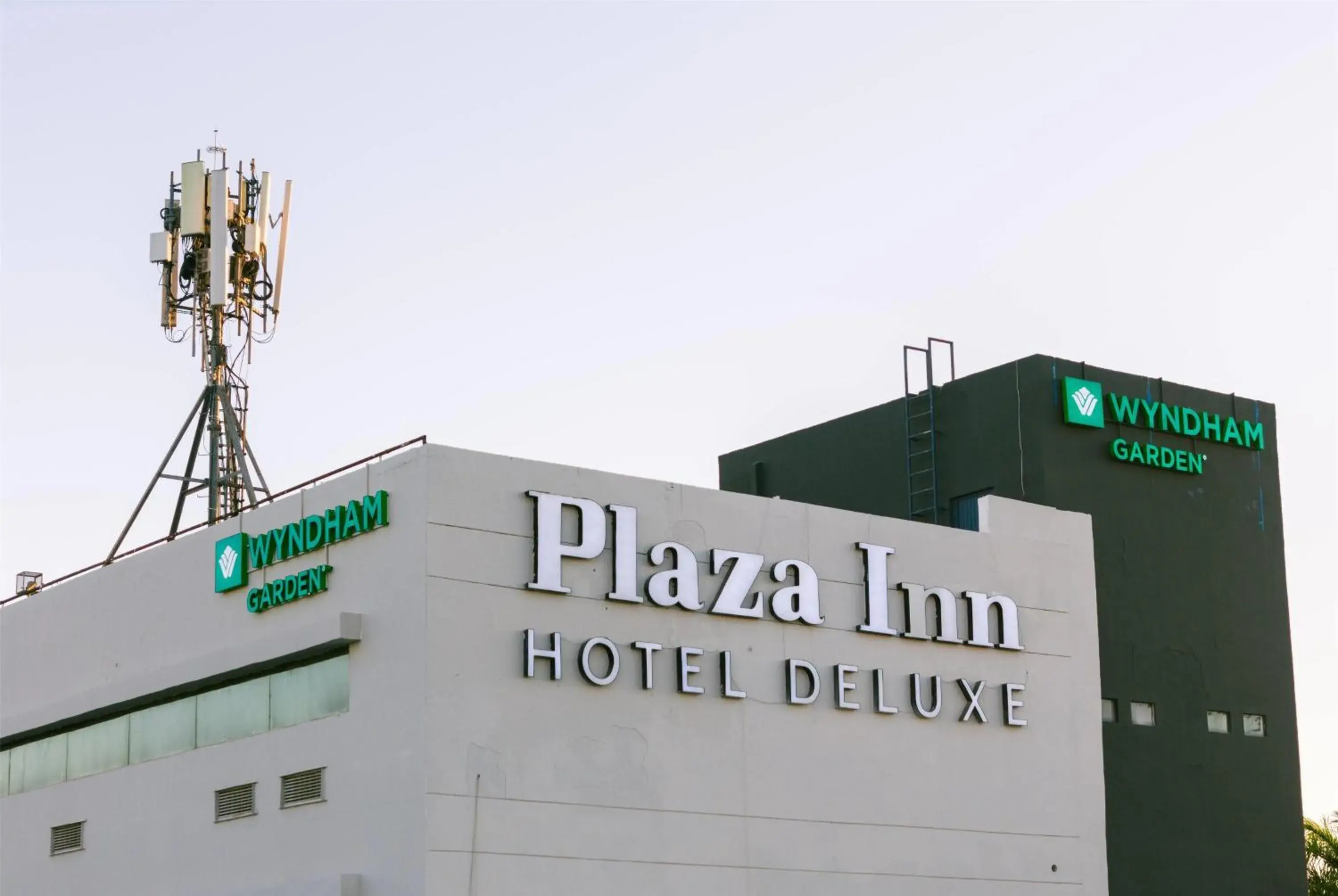 Property building in Wyndham Garden Los Mochis Plaza Inn Property building in Wyndham Garden Los Mochis Plaza Inn