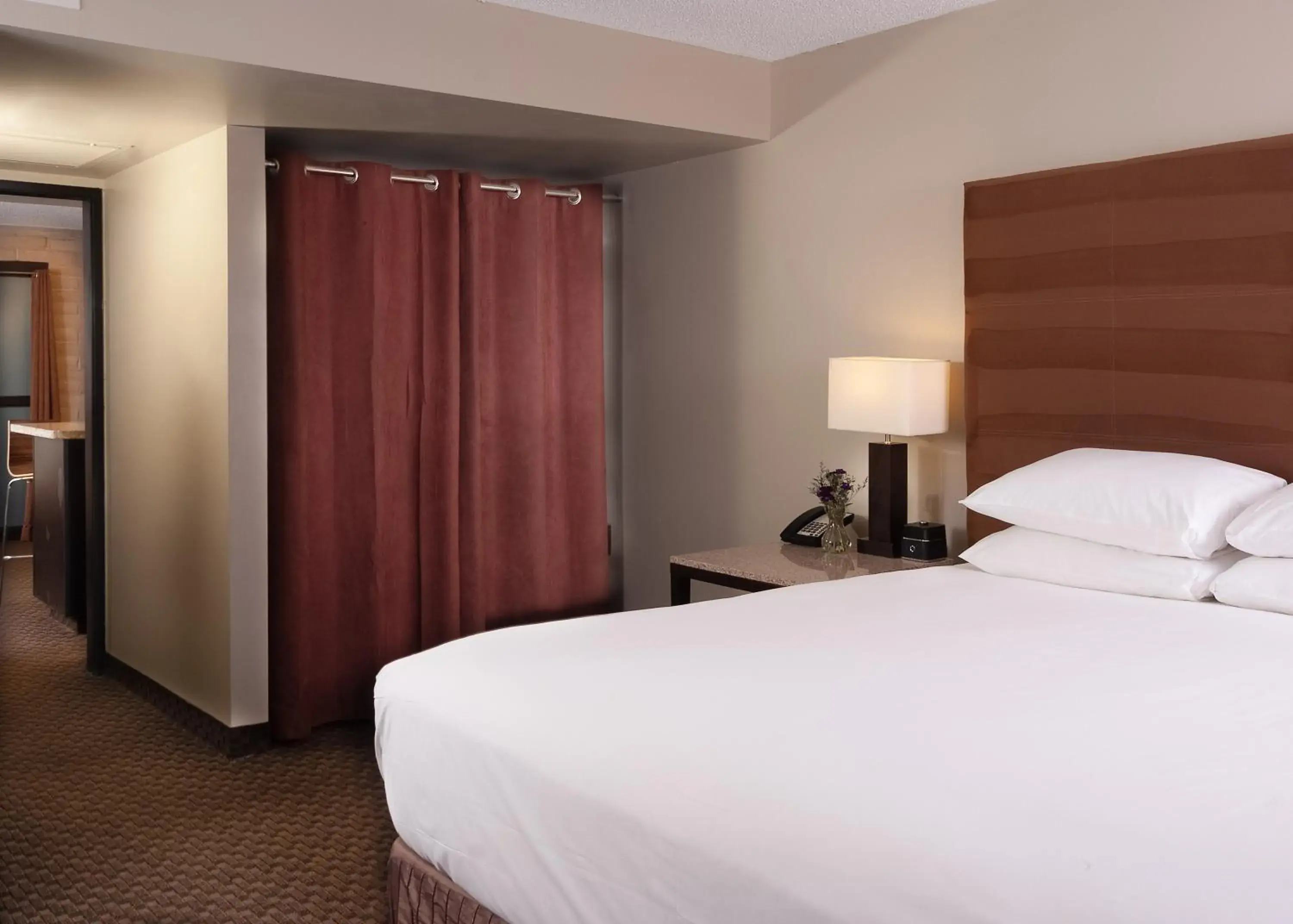 Bed in Hyatt Regency Green Bay Bed in Hyatt Regency Green Bay