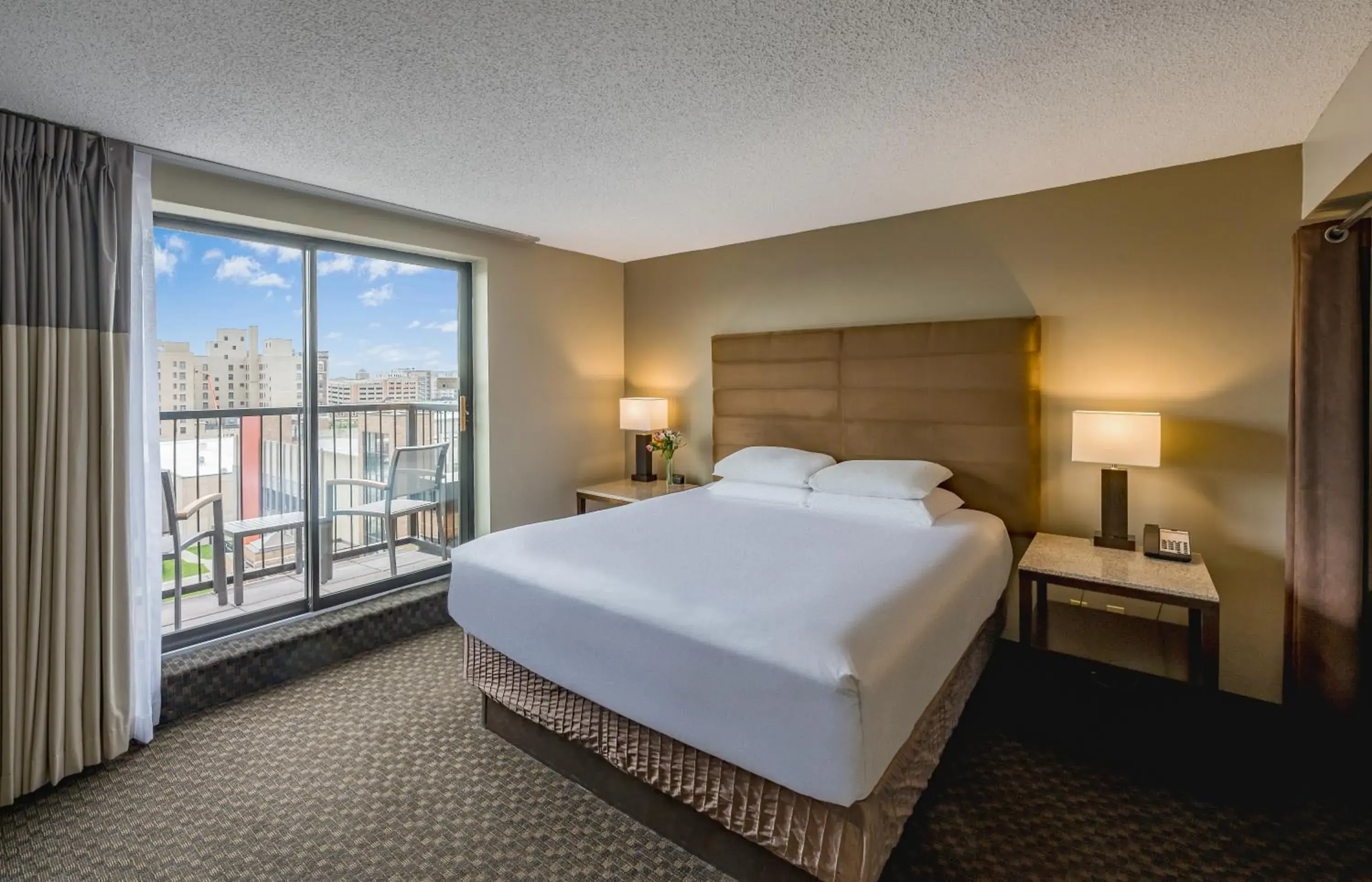 Bed in Hyatt Regency Green Bay Bed in Hyatt Regency Green Bay