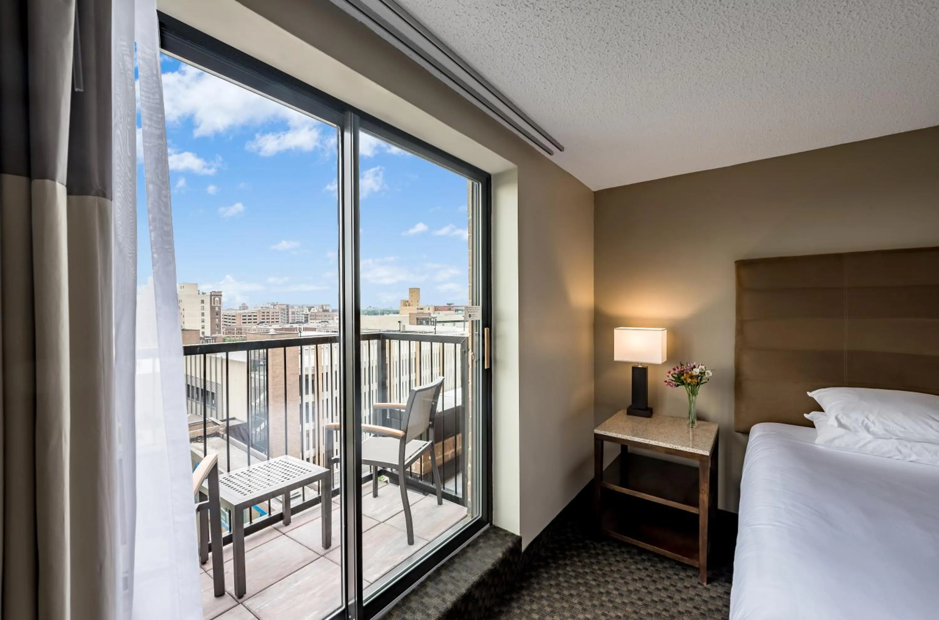 Bed in Hyatt Regency Green Bay