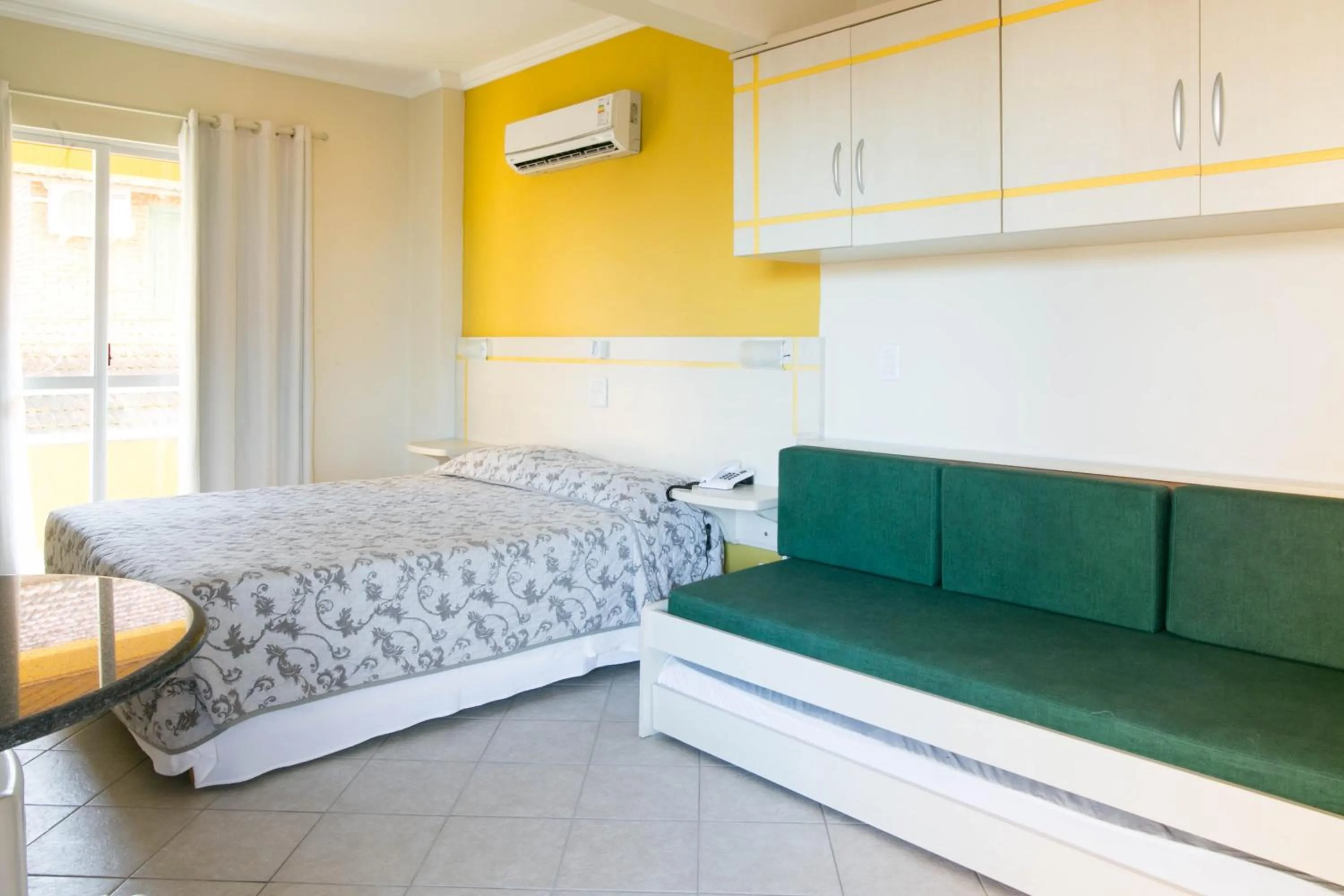 Bed in Bombinhas Praia Apart Hotel - unidade rua Bem Te Vi