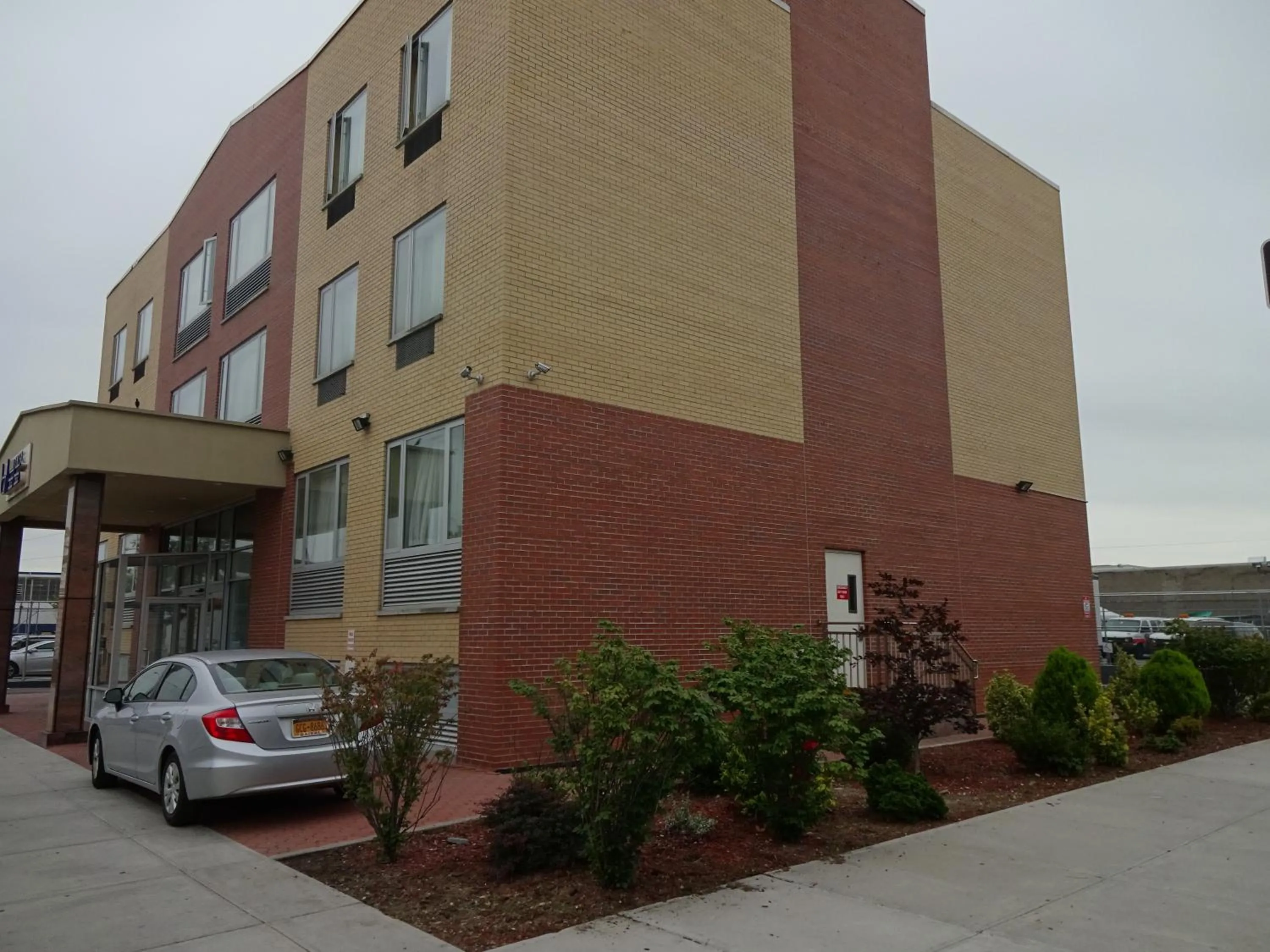 Facade/entrance in Hotel Bliss - Brooklyn