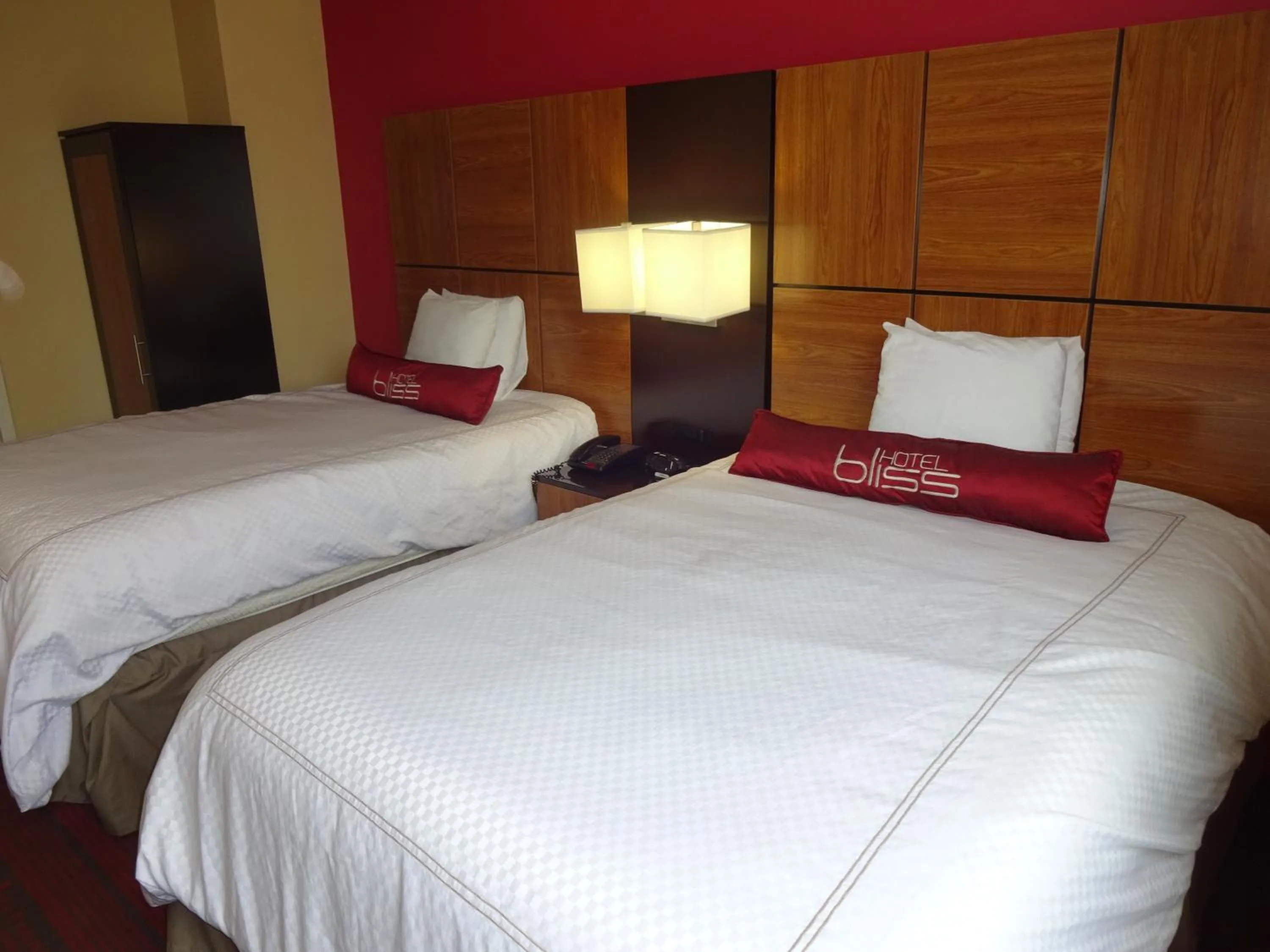 Bedroom, Bed in Hotel Bliss - Brooklyn