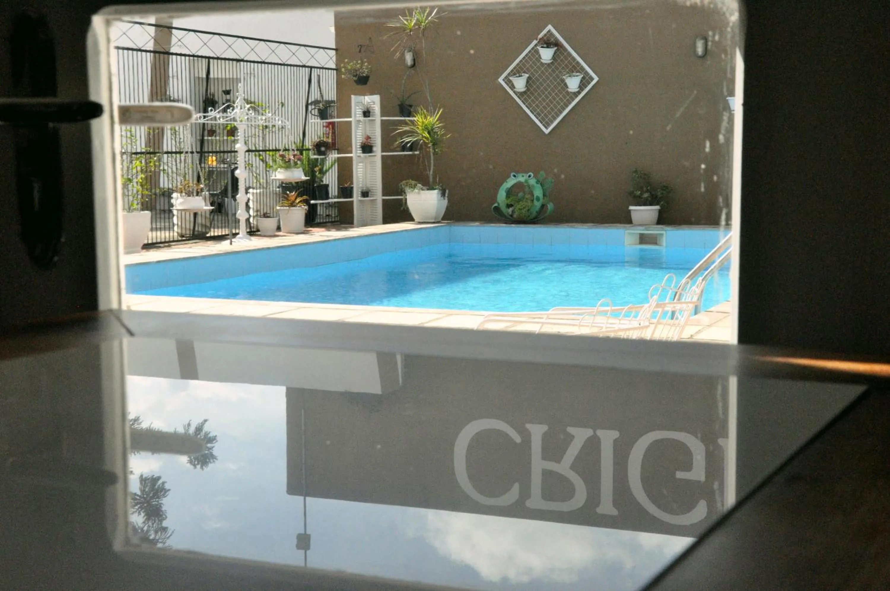 Swimming pool in Crigial Hotel