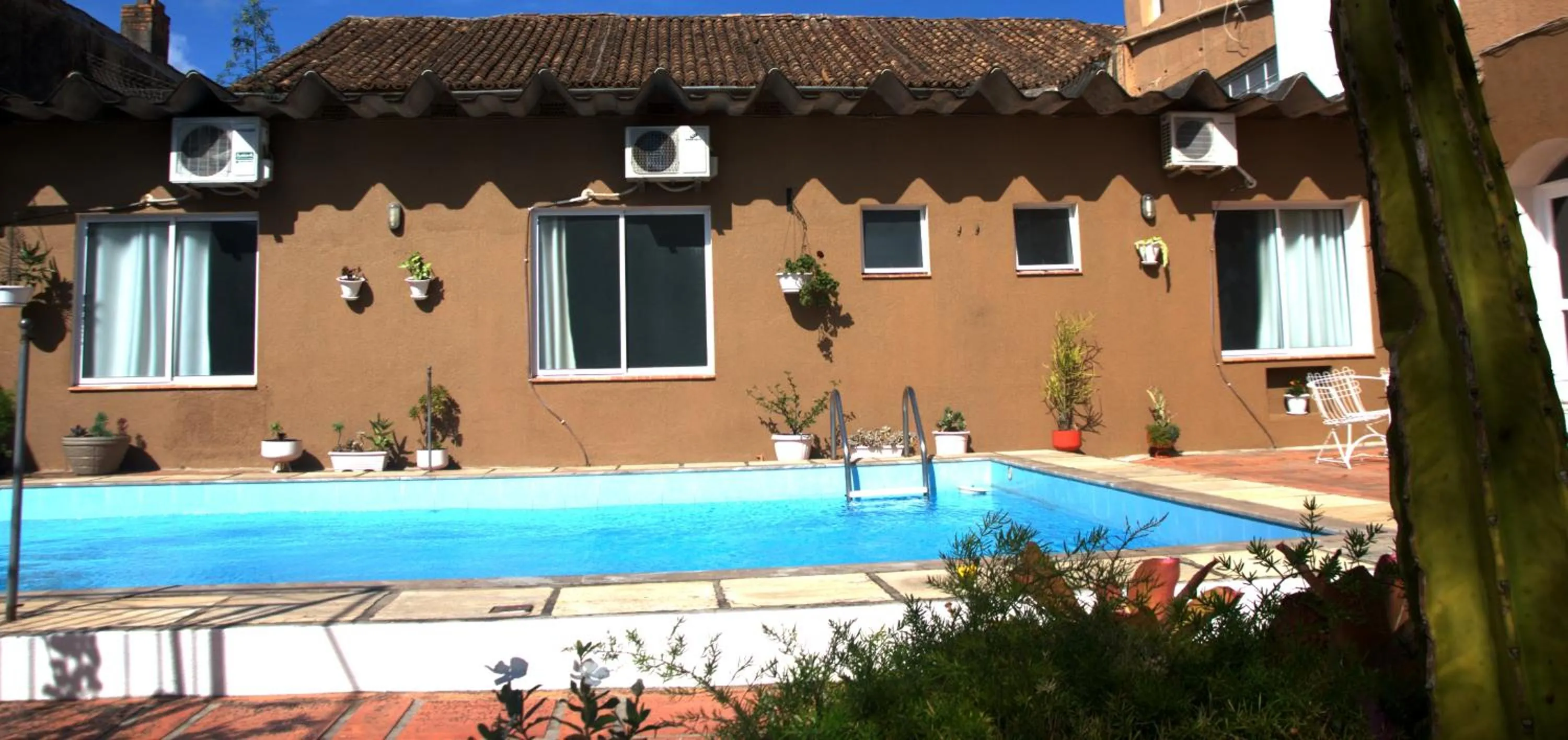 Swimming pool in Crigial Hotel