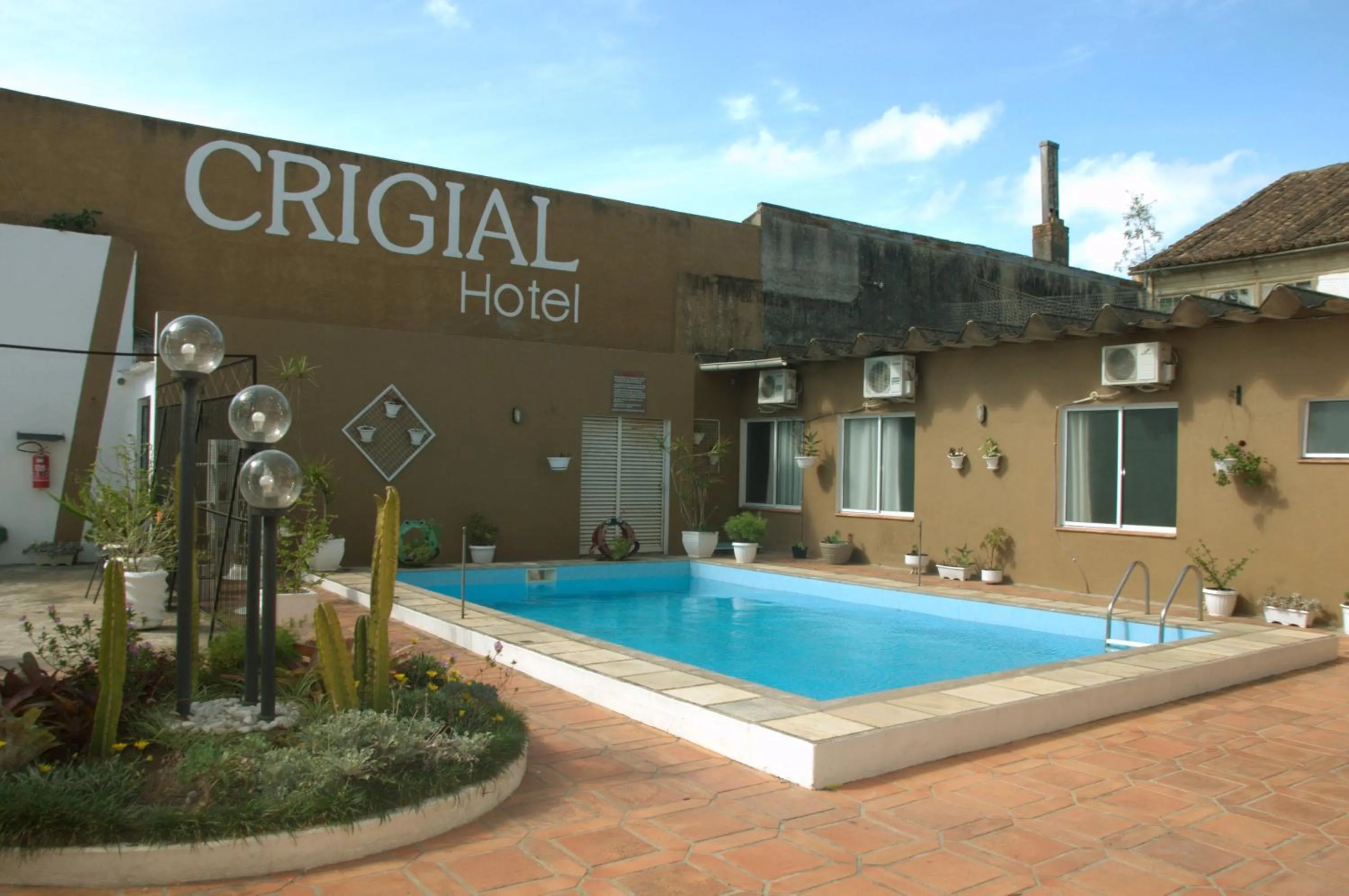 Swimming pool in Crigial Hotel