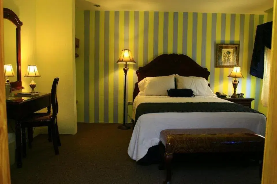 Queen Room in Boutique Hotel La Cordillera Queen Room in Boutique Hotel La Cordillera