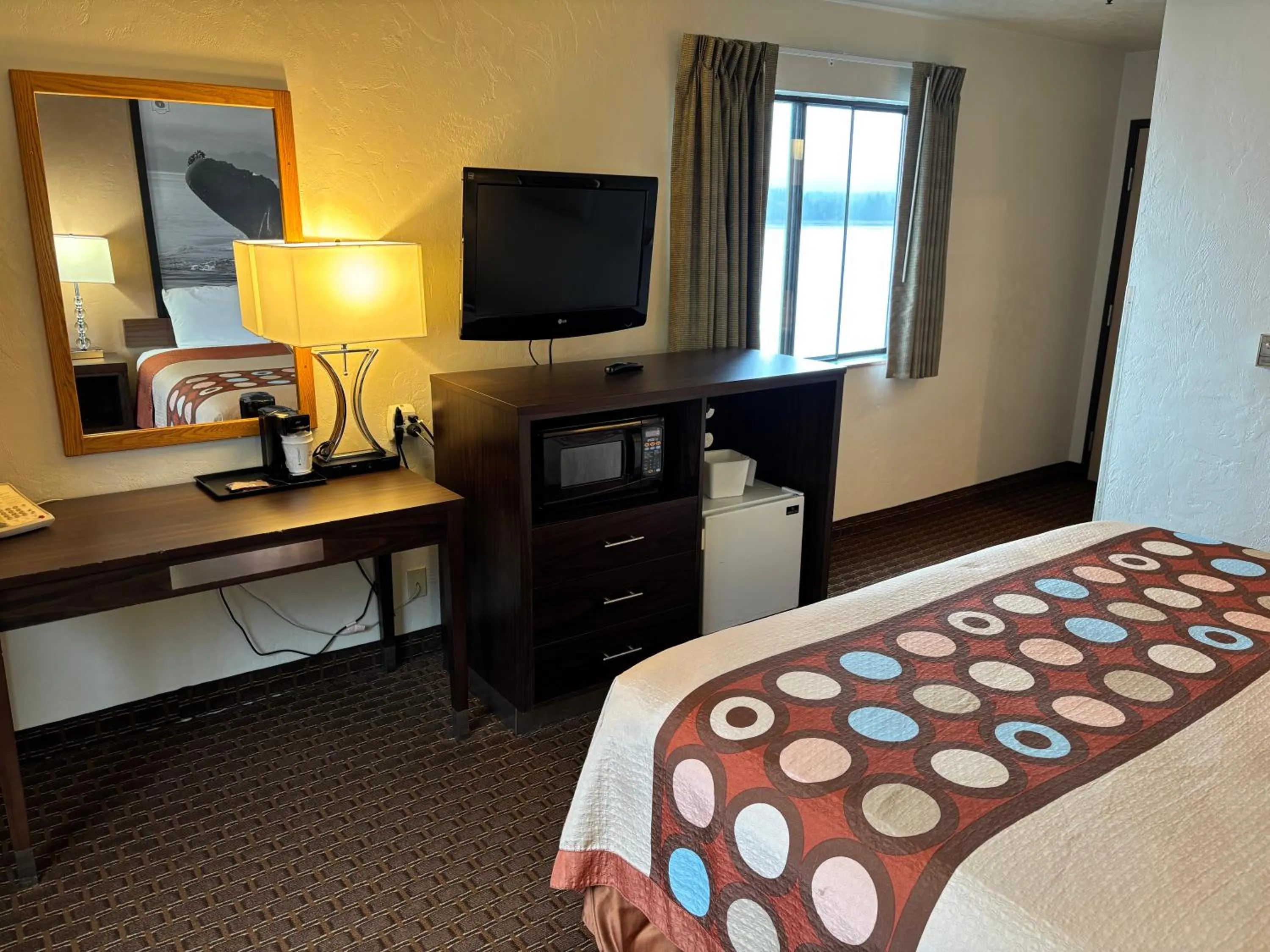 Bed in Super 8 by Wyndham Ketchikan