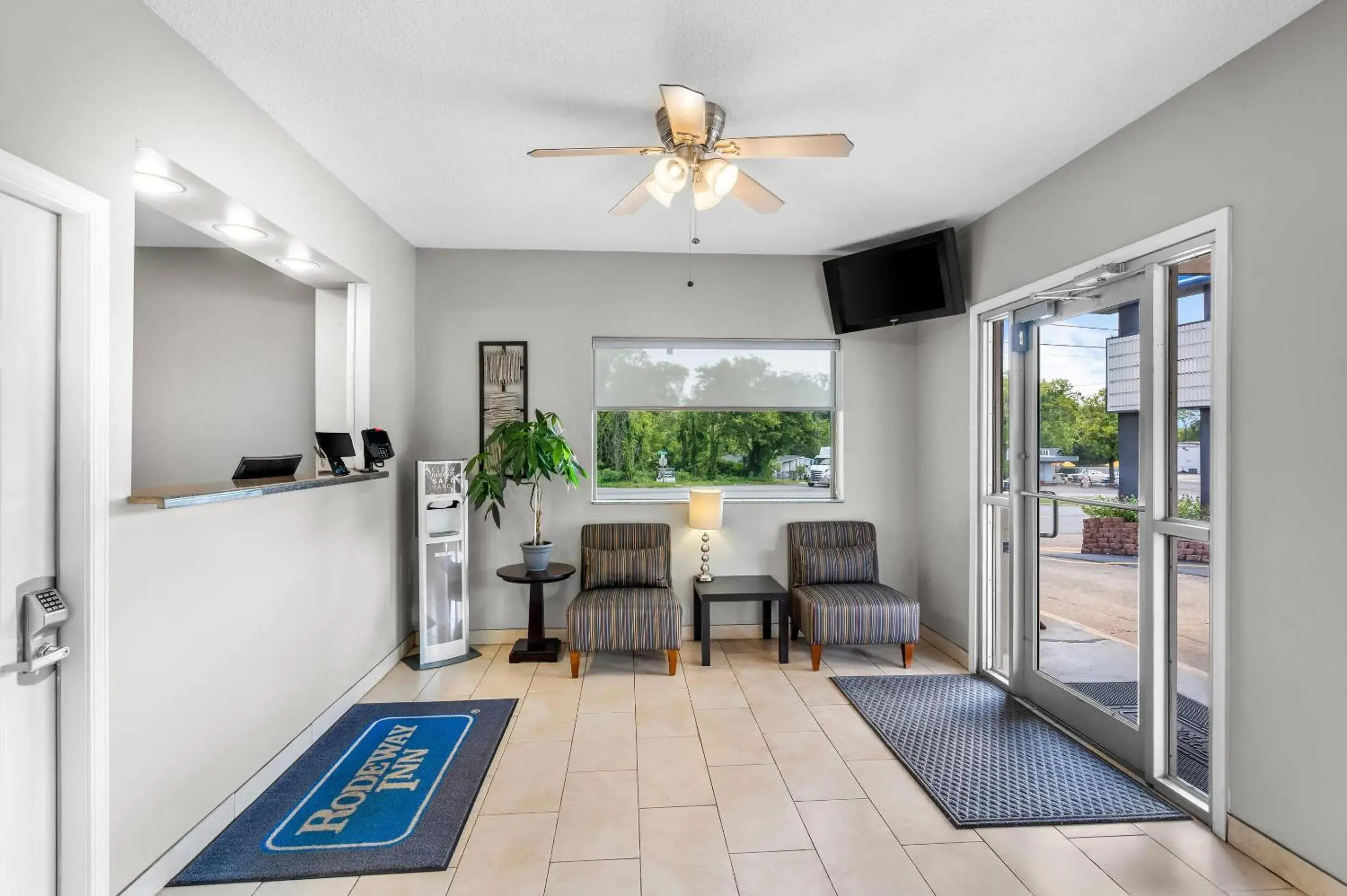 Lobby or reception in Rodeway Inn Hot Springs National Park Area Lobby or reception in Rodeway Inn Hot Springs National Park Area